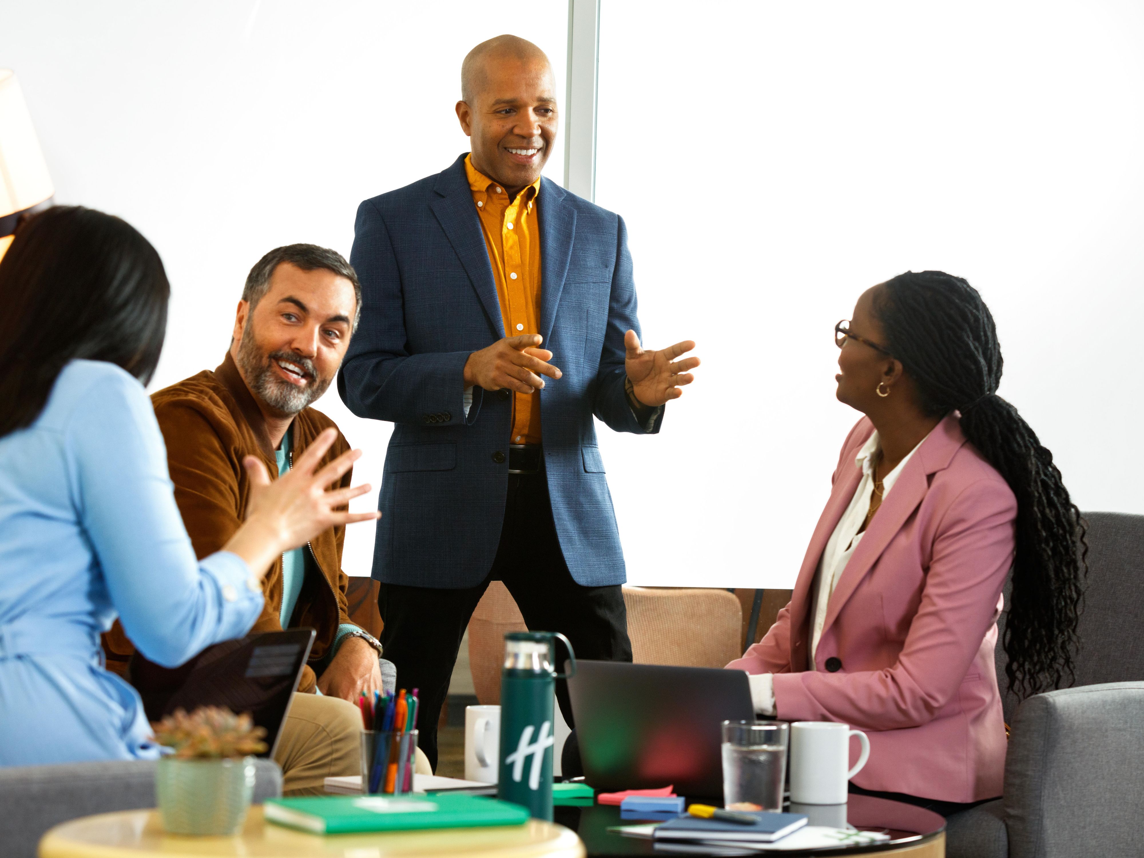 Host your next meeting or group stay at Holiday Inn Chicago – Midway Airport S and earn more with IHG Business Rewards. Members registered for the 2X Plus Bonus Elite Night Credits earn 2X points on qualified bookings, plus two Bonus Elite Nights for every $3,000 spent. Enjoy free Wi-Fi, fitness center, and free MDW shuttle.