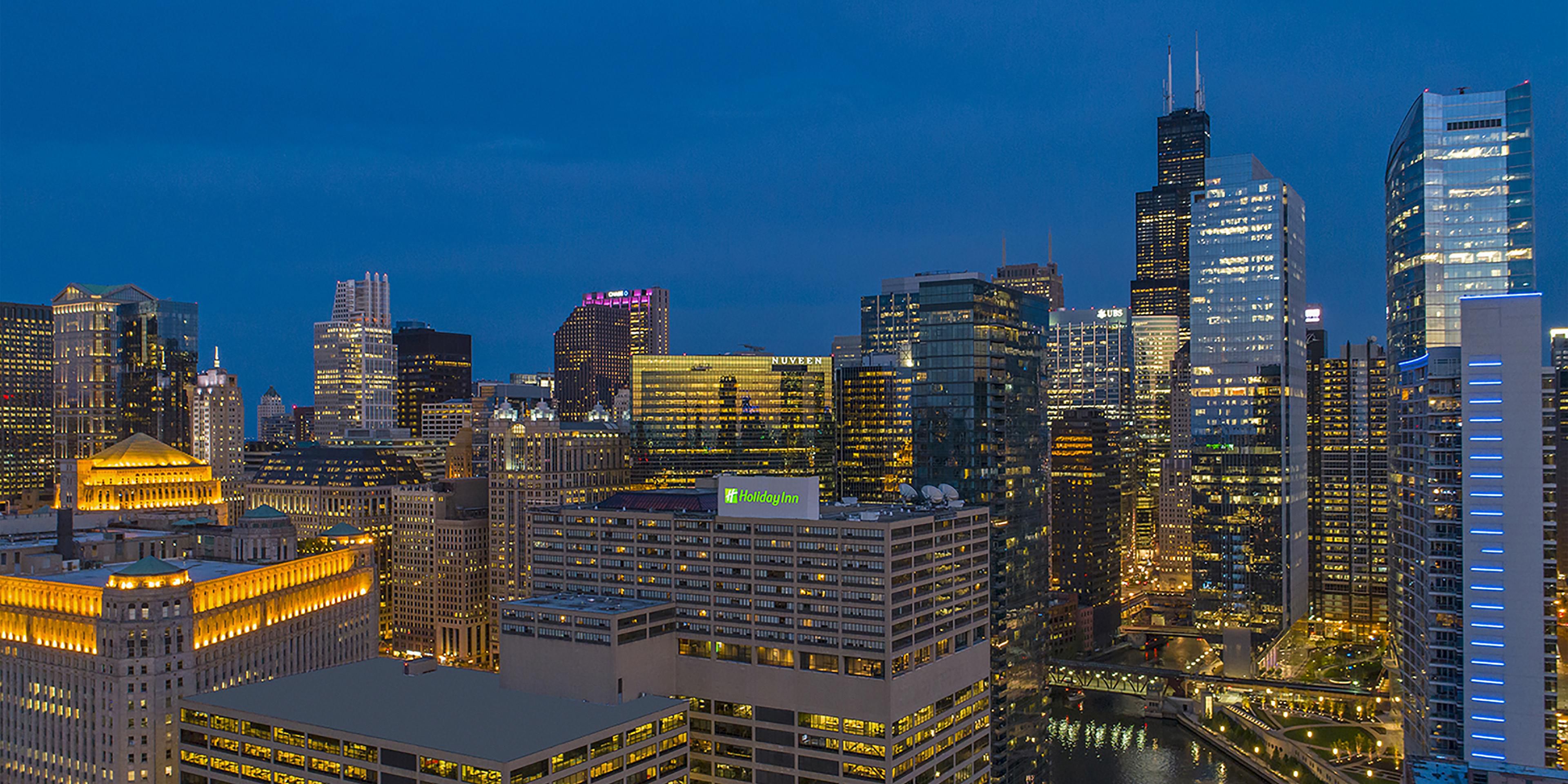 Chicago River North Hotels Downtown Holiday Inn Chicago Mart Plaza River North