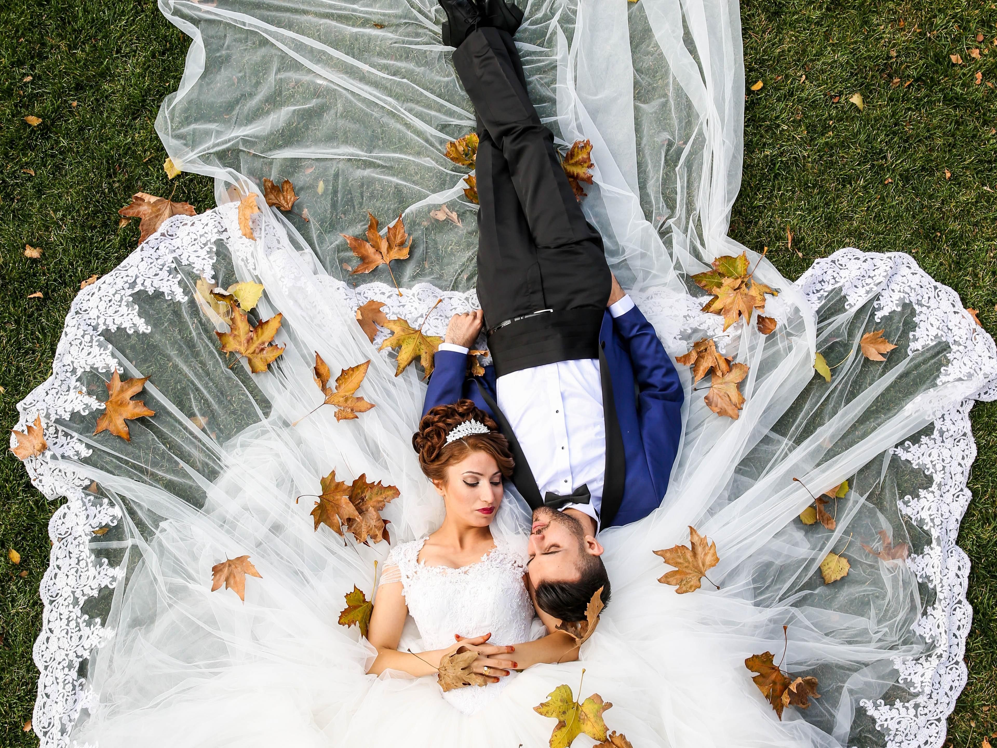 Let us be a part of your special day! Our Catering Professionals can help with all your reception needs. Our beautiful ballroom can accommodate up to 200 people and we offer onsite catering as well as a complimentary suite for the bride and groom to retreat to after the reception. Call today to find out more!
