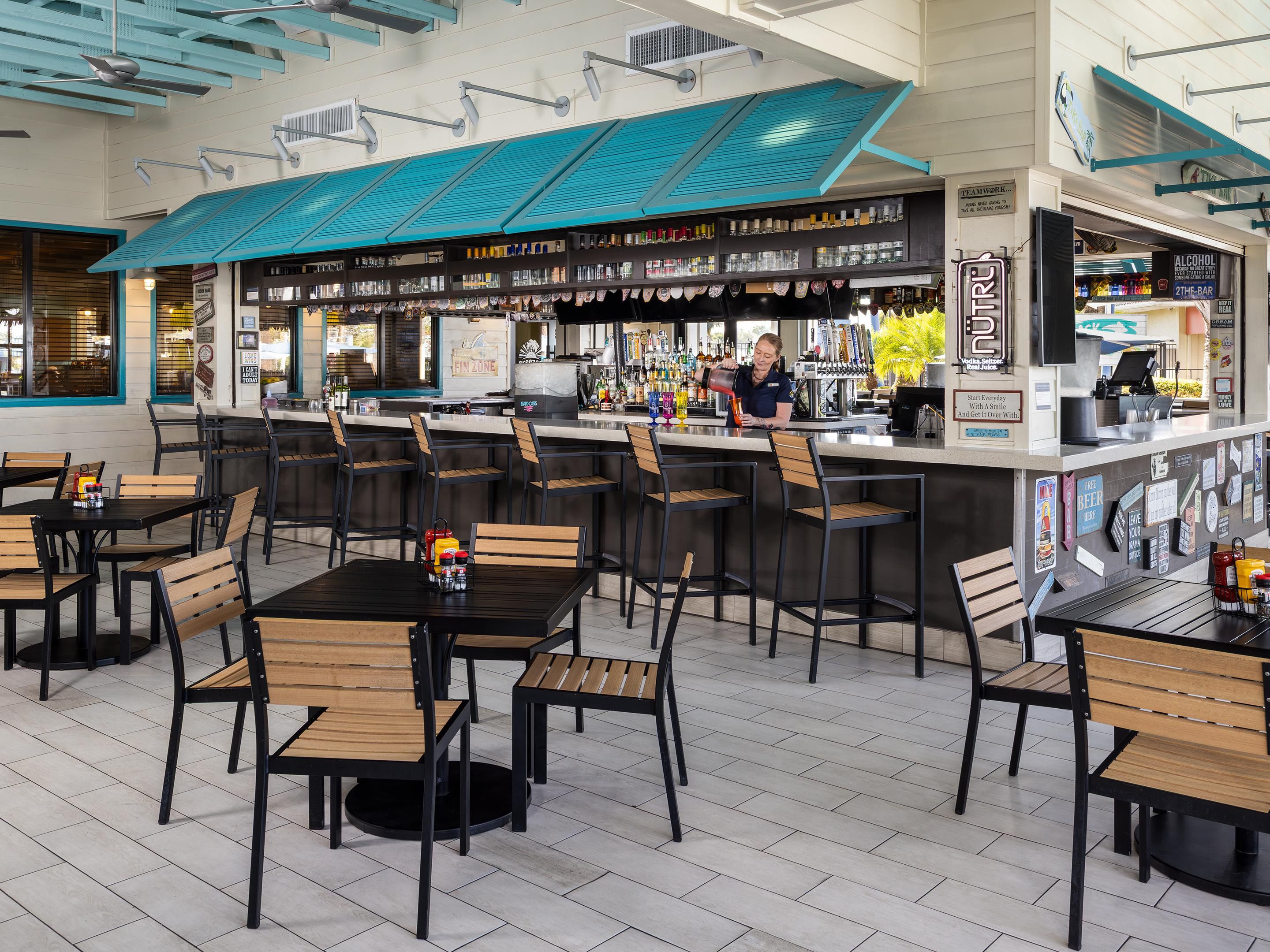 Hungry? Not for long… From quick poolside bites and take-out pizza, to fast-casual eats and full-service dining, we have eight unique, on-site restaurants and dining options for any appetite.