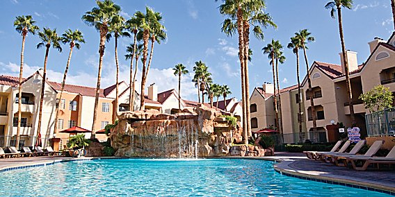 5 Best Hotels in Las Vegas with Indoor Pools + MAP