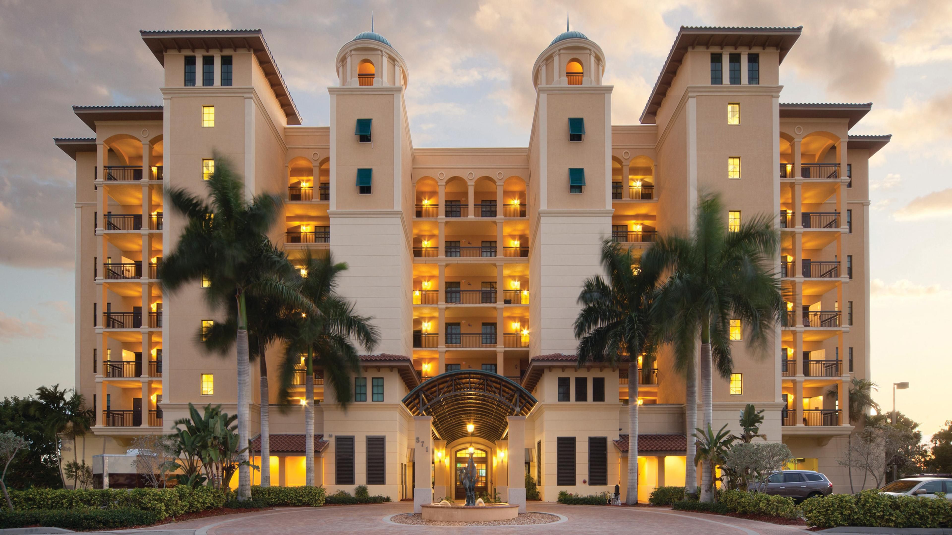 Beach Hotels in Marco Island | Top 5 Oceanfront Hotels & Resorts by IHG