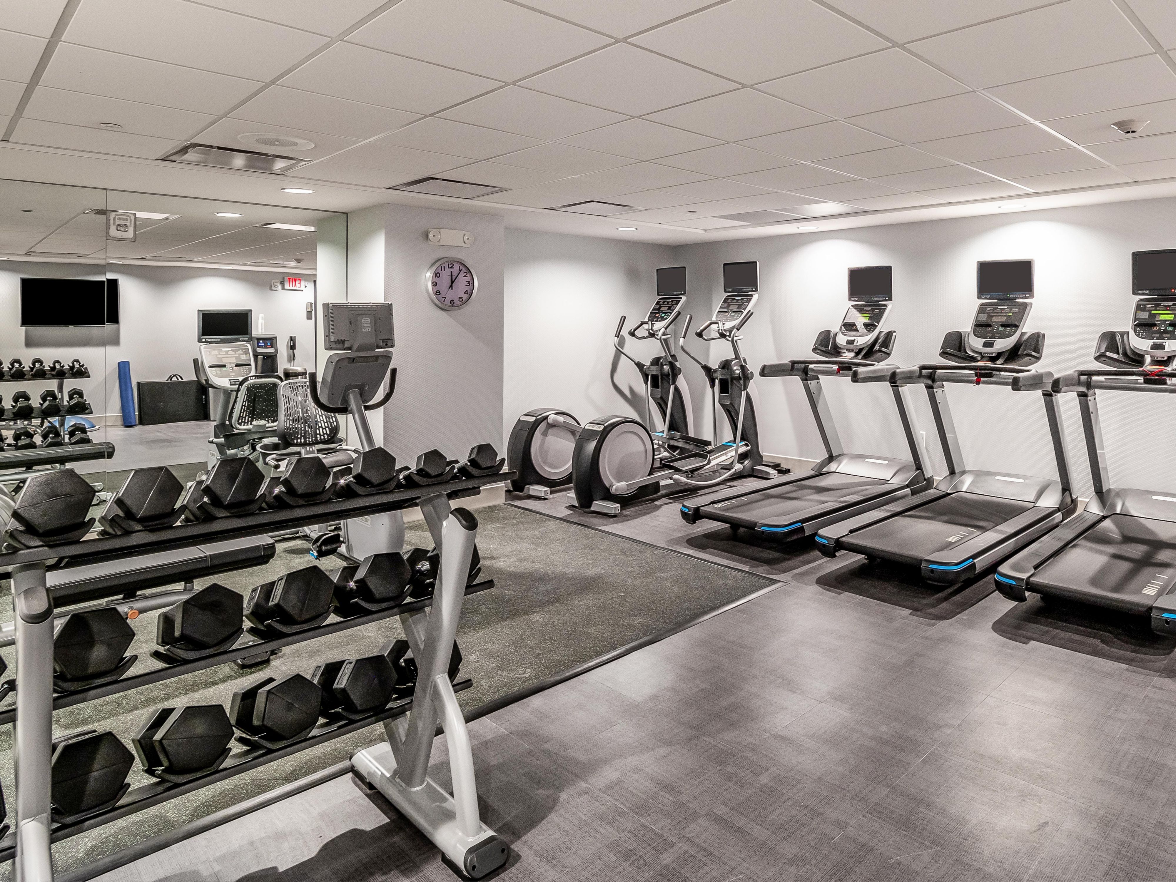 Complimentary 24 Hour Fitness Center with Elliptical, treadmills, and stationary bikes with the most advanced technology available. Ability to upload custom workout and watch any channel desired while working out. Free weights available as well.
