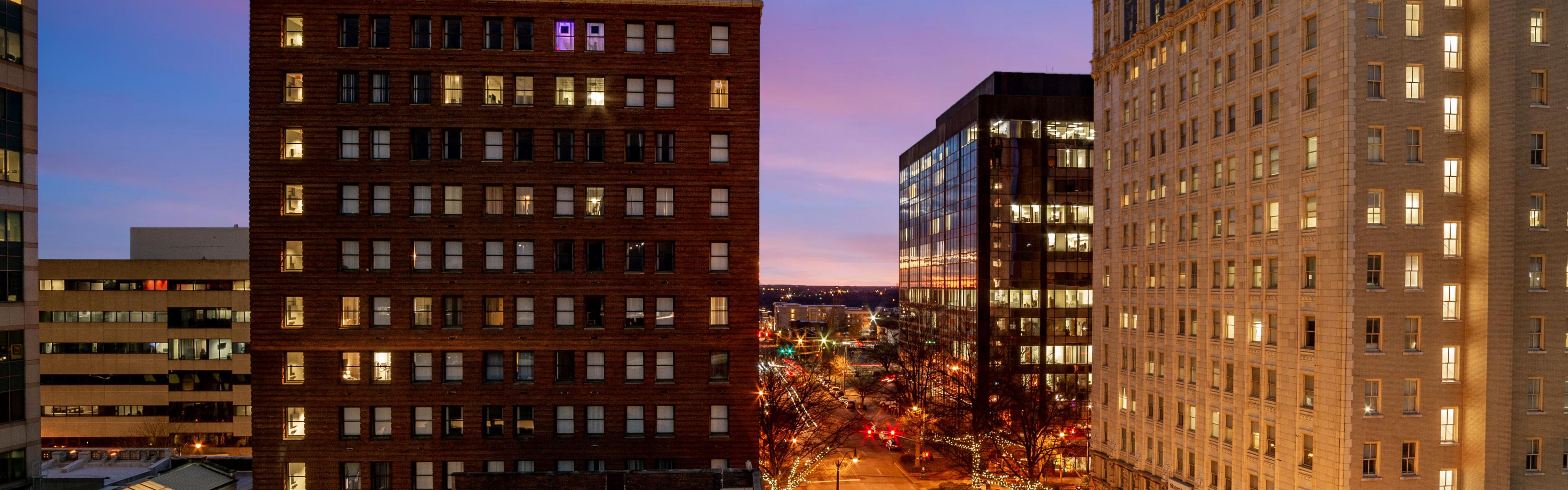 Stay at our hotel in downtown Columbia, SC with city views.