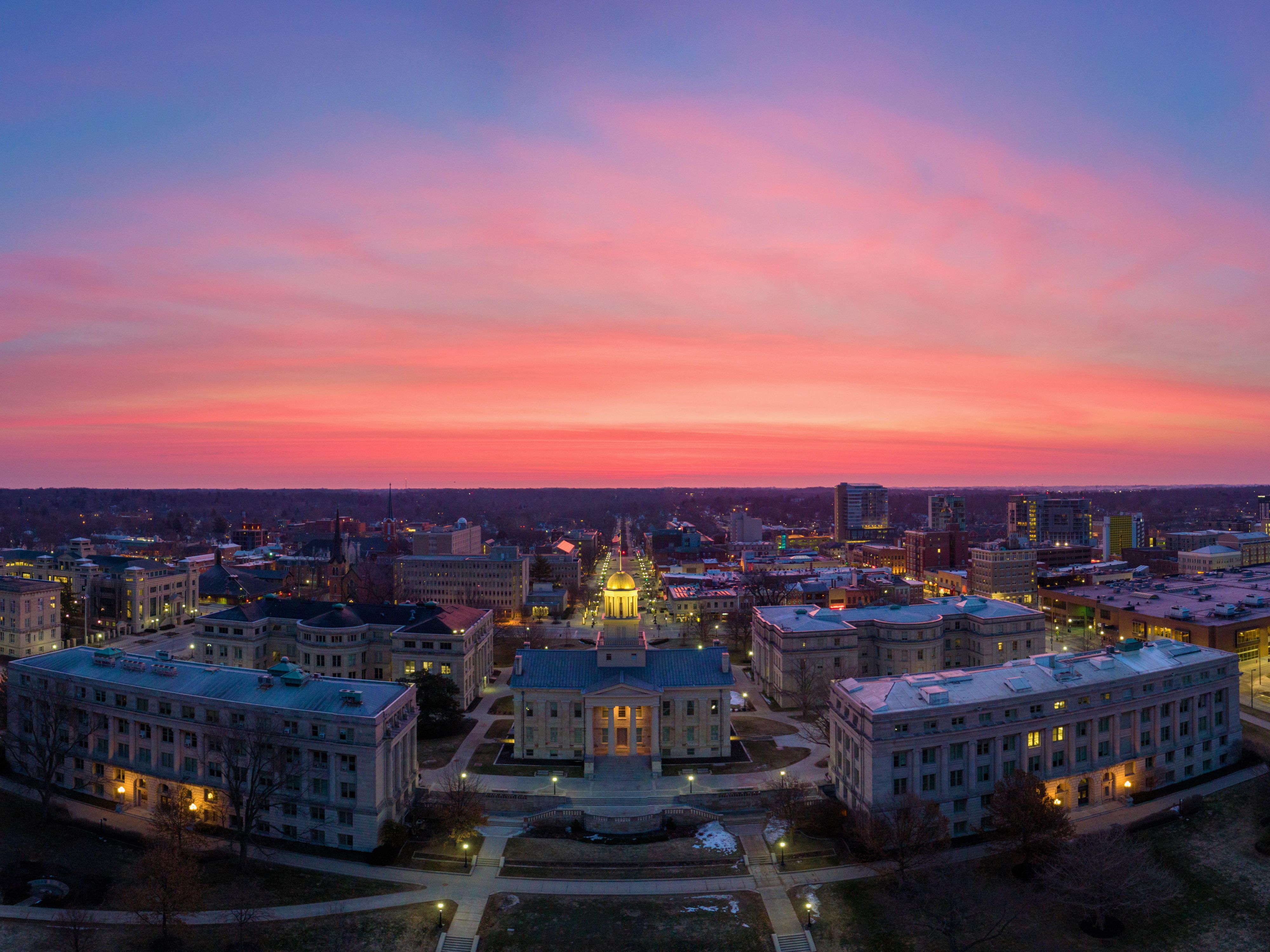 The University of Iowa is minutes from our front door and has to be visited! Whether you want to take in a show at Hancher Auditorium, cheer on the Hawkeyes at Kinnick Stadium or walk around the scenic campus, the University of Iowa campus awaits you!
