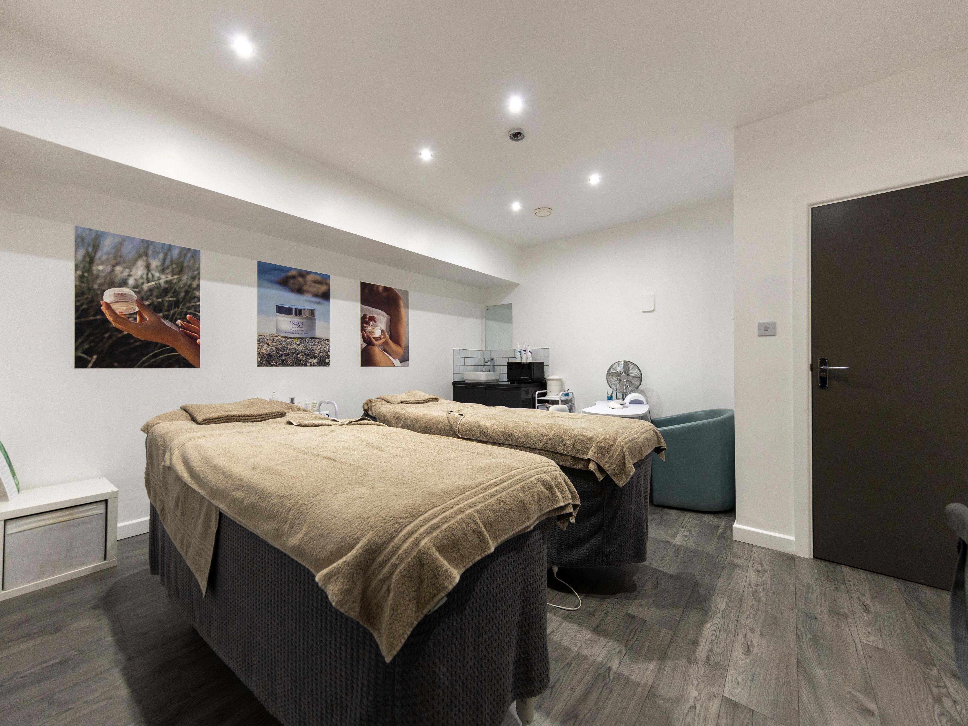 At Pampered & Polished, our expertly trained beauty professionals aim to have you relaxed and rejuvenated after a day of pampering and relaxation. 

Enjoy your beauty treatments and take advantage of our leisure facilities on offer to leave you feeling recharged and rejuvenated!

For info on day and night packages please contact us.