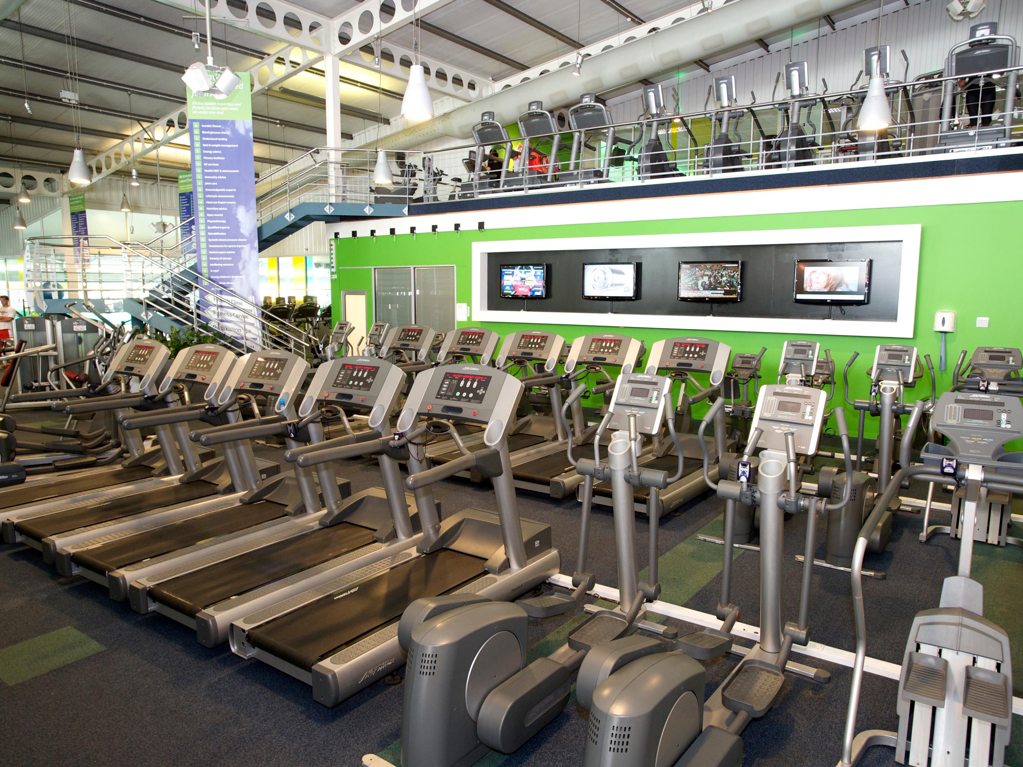 The Nuffield Health gym in Crawley is located adjacent to the hotel and guests staying at the Holiday Inn Gatwick Worth are able to make use of the gym, swimming pool and spa facilities at their leisure, perfect before flying from Gatwick airport (subject to a discounted entrance fee of £7 per adult). 
