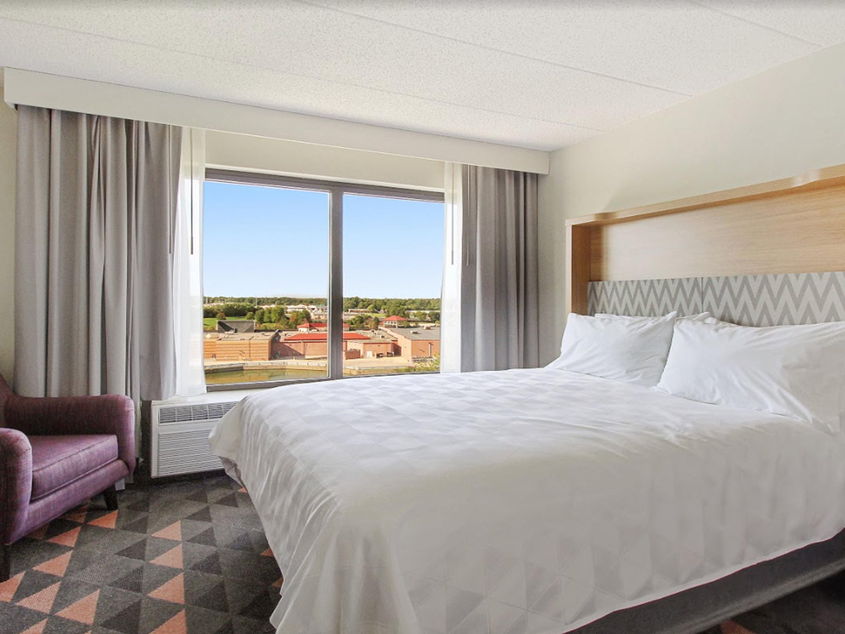 At our Crystal Lake hotel, family adventures begin the moment you arrive. Splash in the indoor pool, stretch out in roomy suites with sofa beds, and enjoy free meals for kids. Explore nearby favorites like Main Beach, Crystal Lake Ice House, or Urban Air Adventure Park—then return to relax and recharge lakeside together.