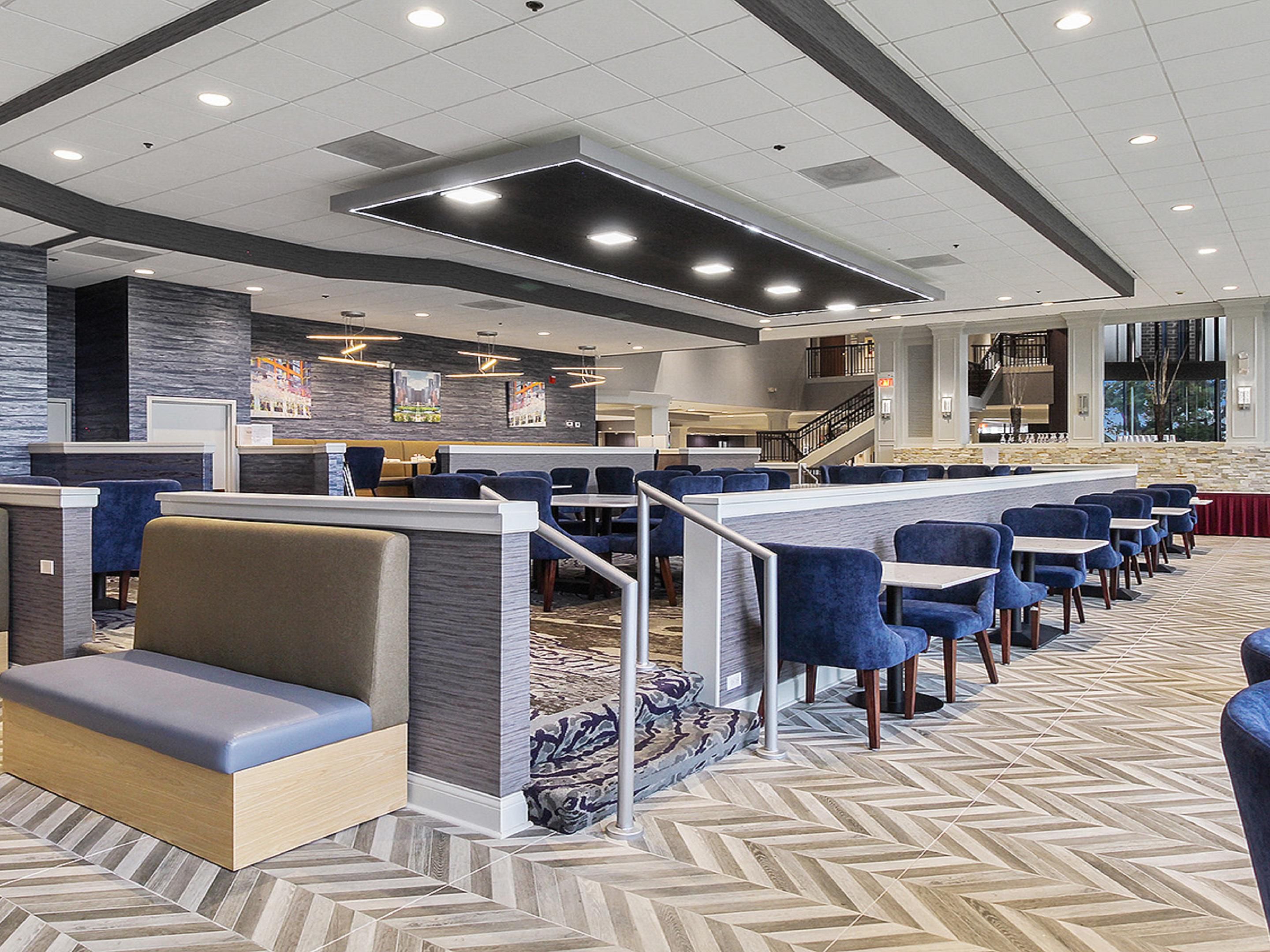 Savor fresh flavors and relaxed charm at Three Oaks Lodge Restaurant & Bar, newly renovated and overlooking scenic Lake Acorn. Start your morning with an a la carte breakfast or wind down with cocktails and dinner beside tranquil water views. Warm woods, inviting décor, and an easygoing atmosphere make every meal memorable.