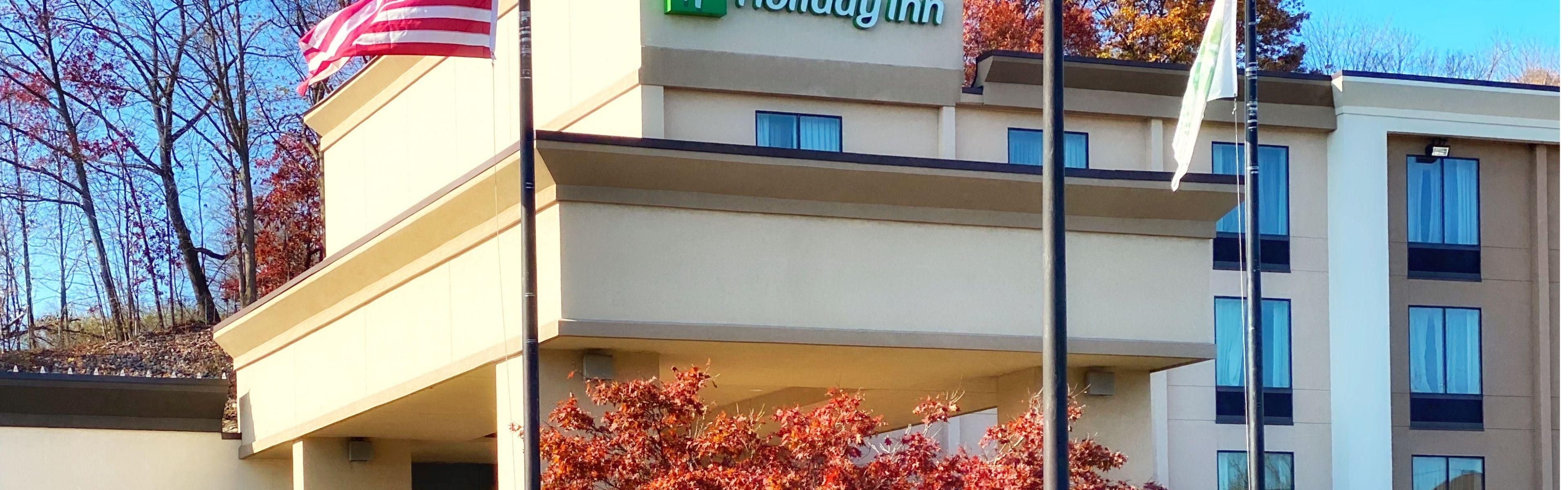 Pet Friendly Hotels In Danbury Ct Holiday Inn Danbury Bethel I 84