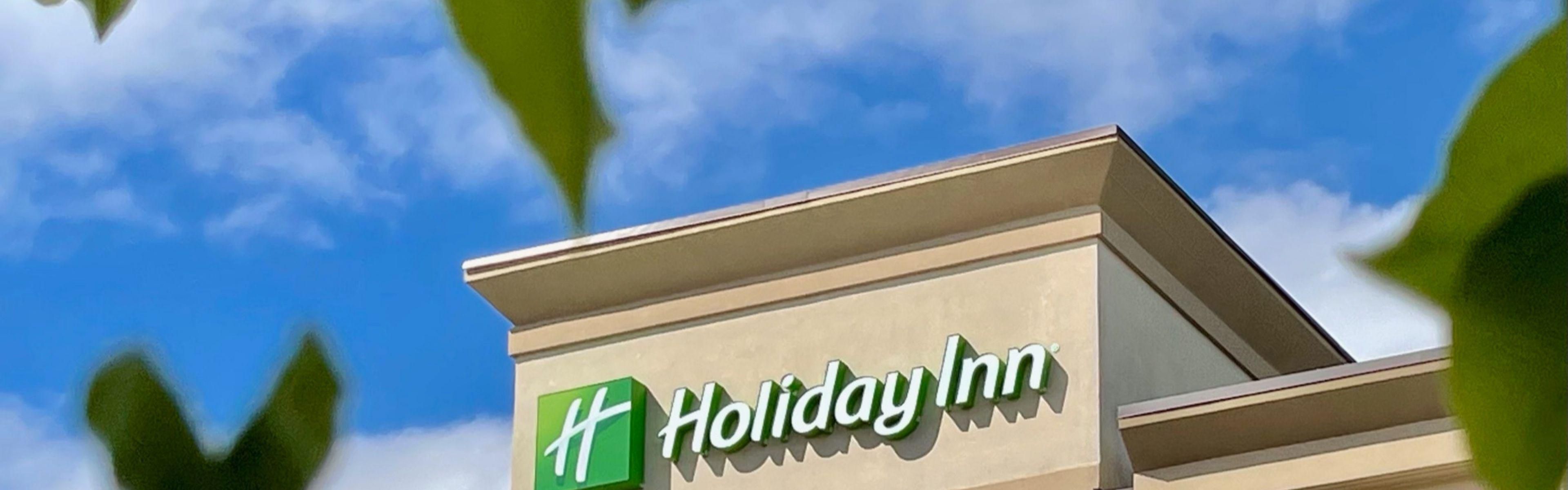Pet Friendly Hotels In Danbury Ct Holiday Inn Danbury Bethel I 84