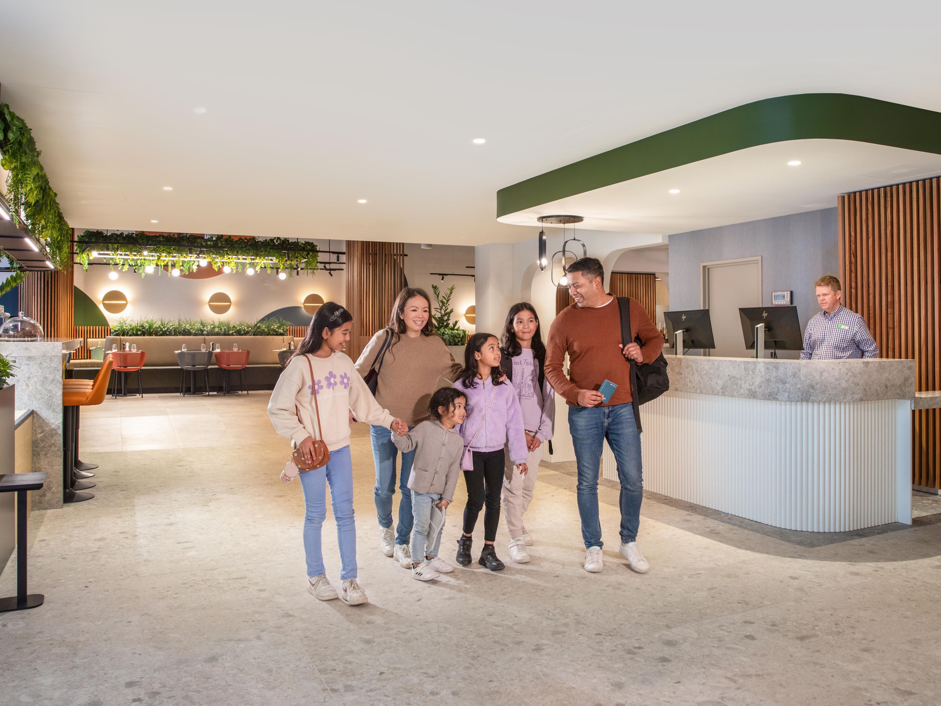En Holiday Inn Dandenong, los niños 12 años o menos tienen estancia y comen gratis durante todo el año. Somos el único hotel de la zona que está diseñado para familias.