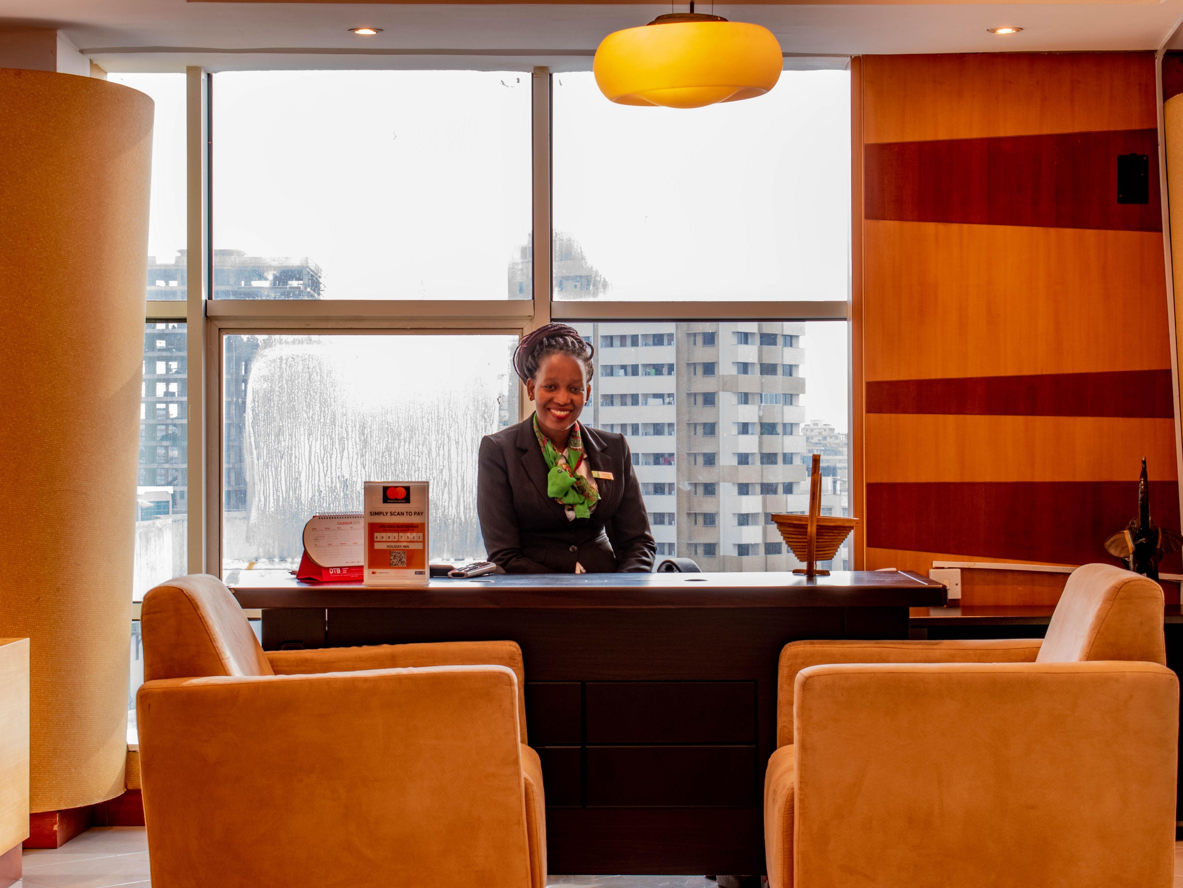 Club Floor Lounge