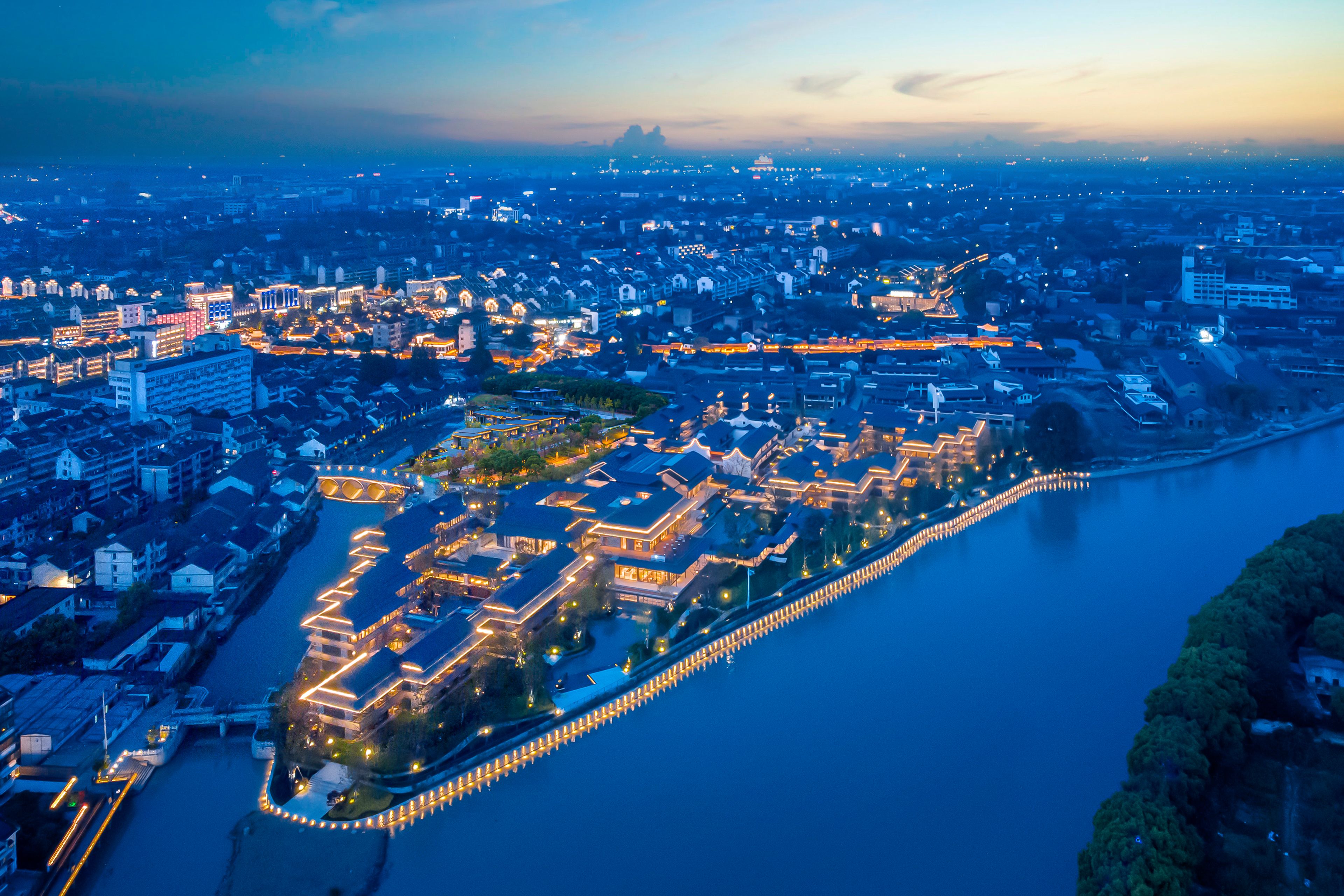 德清新市古镇假日酒店