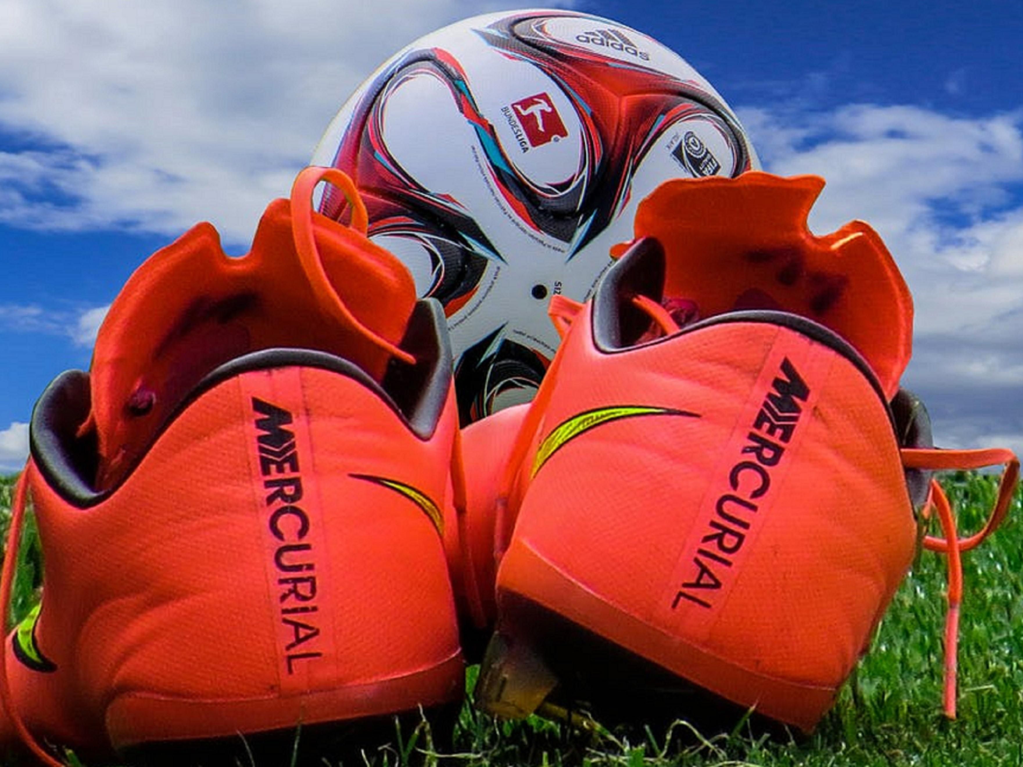 Des Moines Hotels near Iowa Events Center Holiday Inn Des Moines DTWN