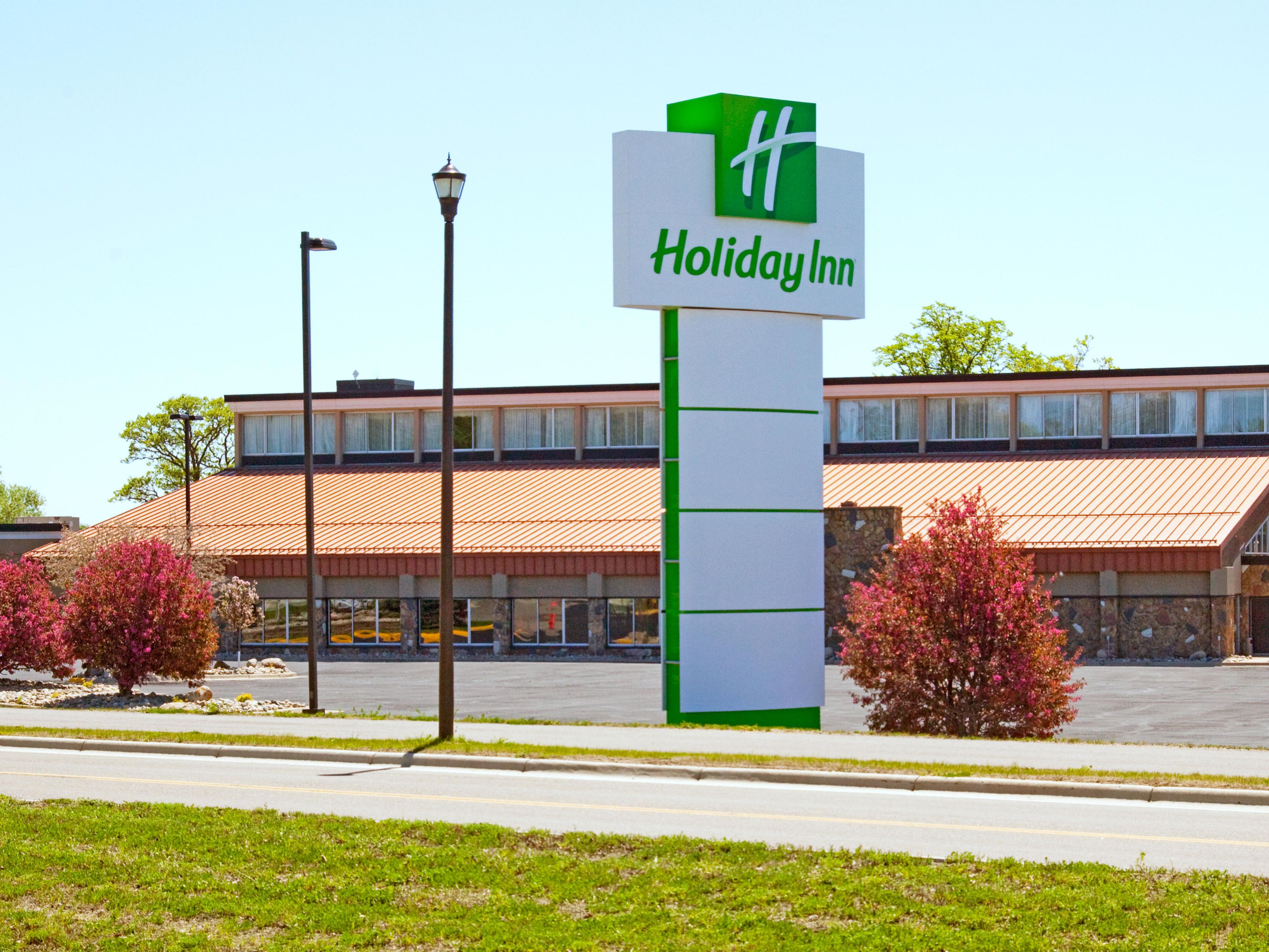 Holiday Inn Detroit Lakes - Lakefront Hotel by IHG