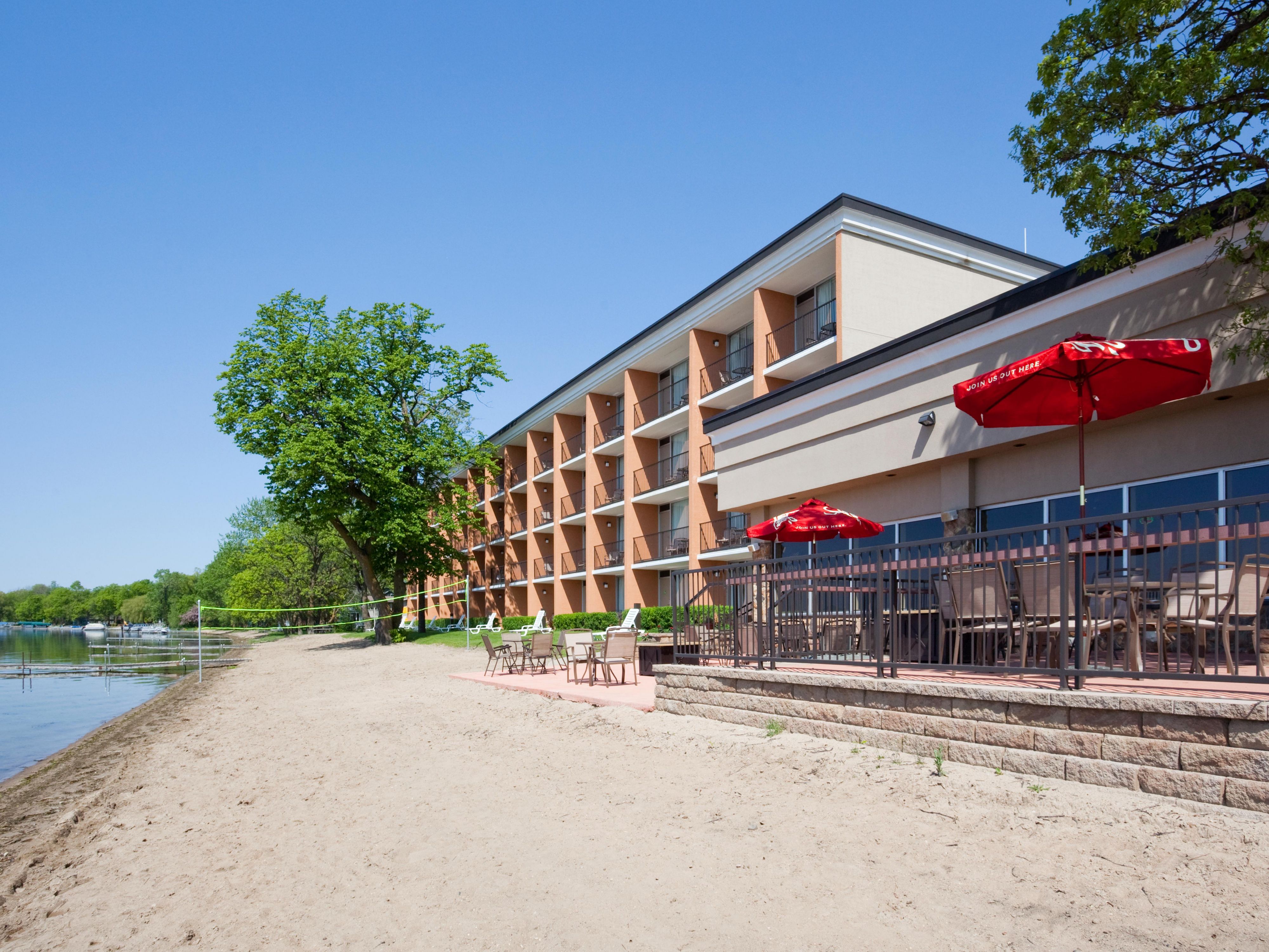 Free use of kayaks, canoes, and paddleboats for our hotel guests. We also offer pontoons and a fishing boat for a rental located in our on-site marina. We have a children's playground and picnic area and beach. Have a boat? Use our private dock to put it on the lake. 