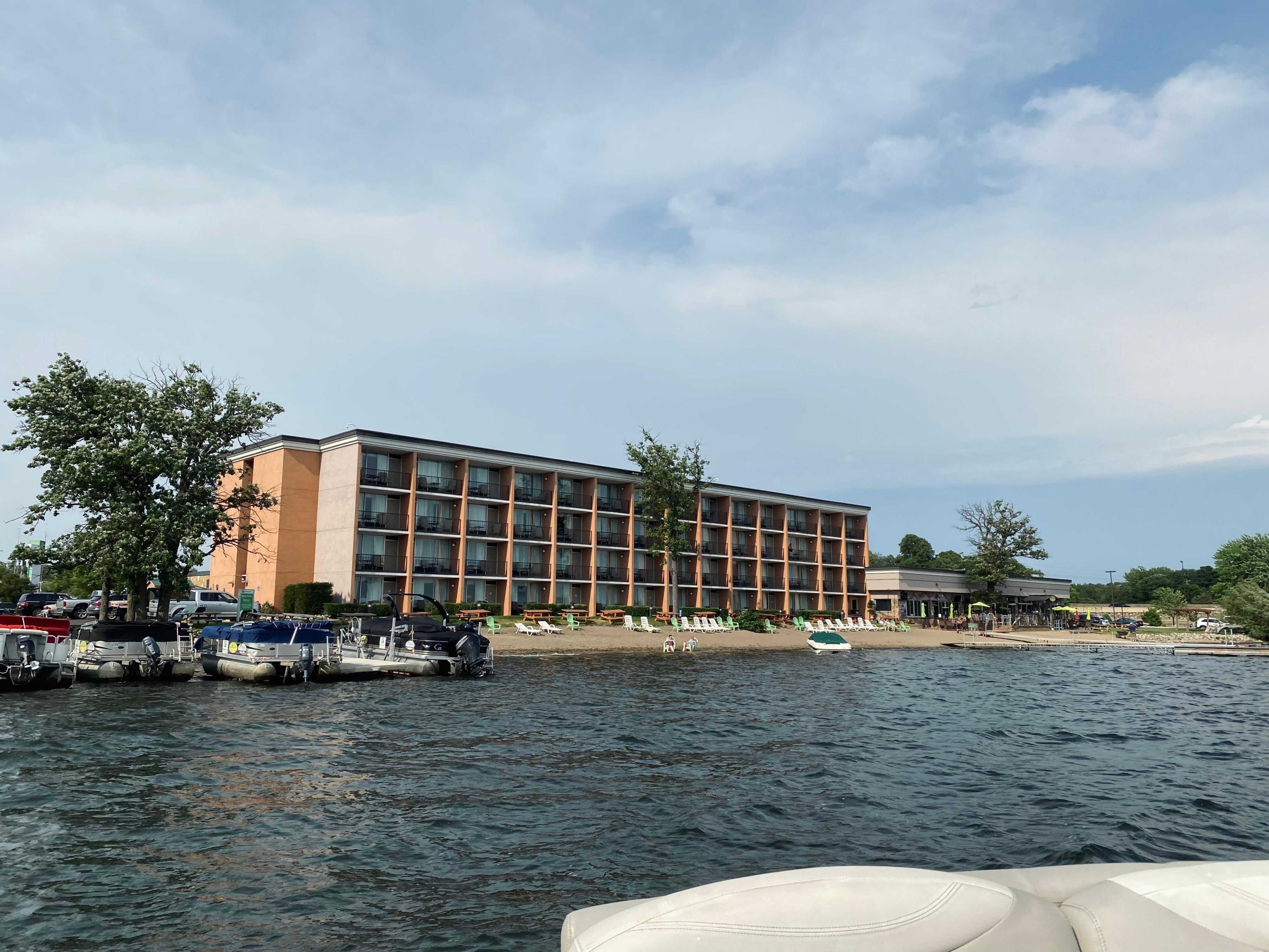Step outside and you’re already there. Our back door opens directly to the water, so whether you're kayaking at sunrise or sipping coffee with a view, our lakefront setting is what makes us a favorite among any Detroit Lakes hotel.