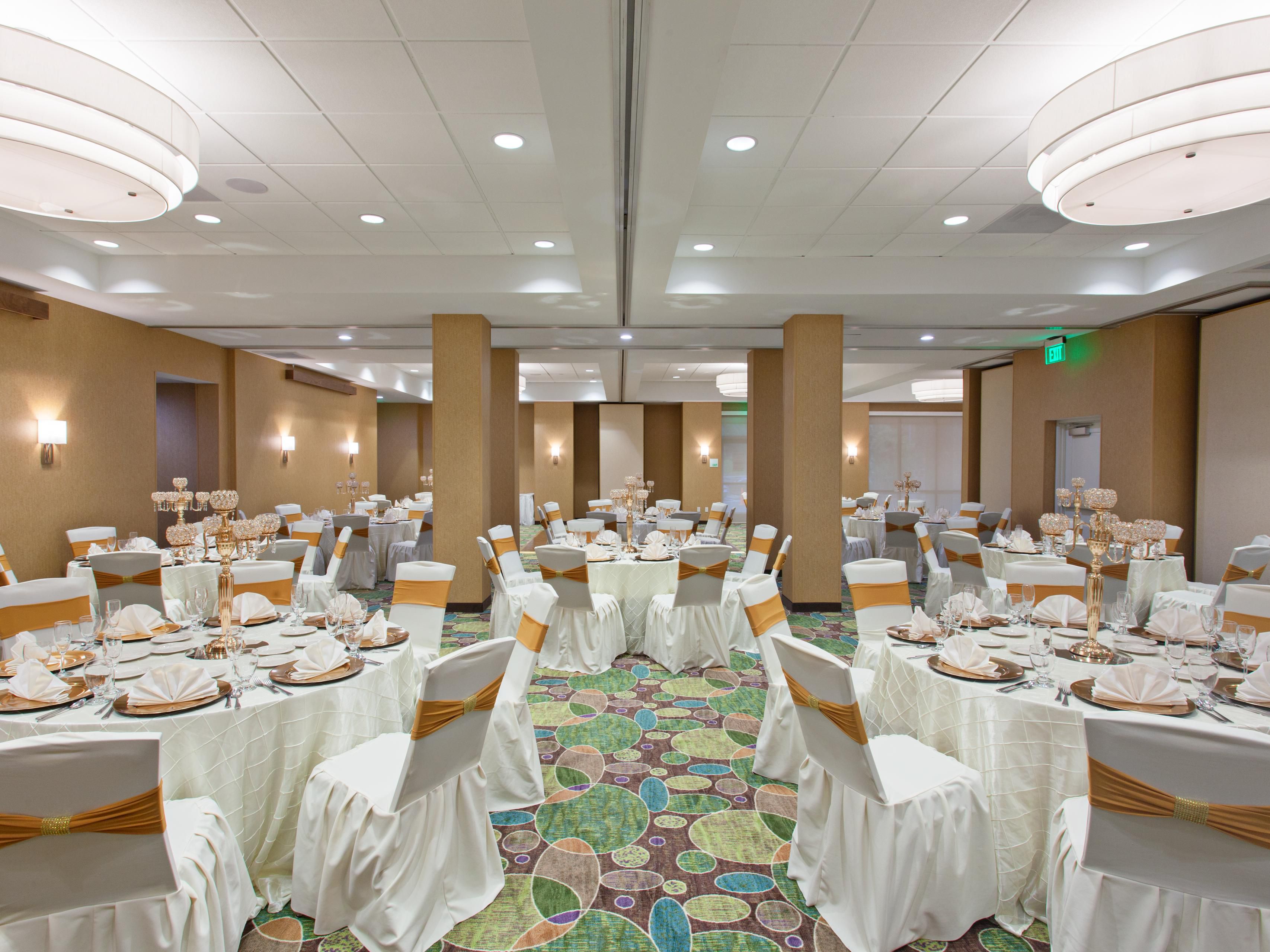 Looking for a venue?  Weddings, Quinceañeras, business meetings, birthdays; you name it, we’ll take care of you. Located near LAX and Ontario airport, guests can take advantage of the convenient location. If the event starts early or runs late, guests won’t have to leave the building for sleeping accommodations a full bar, restaurant, and catering.