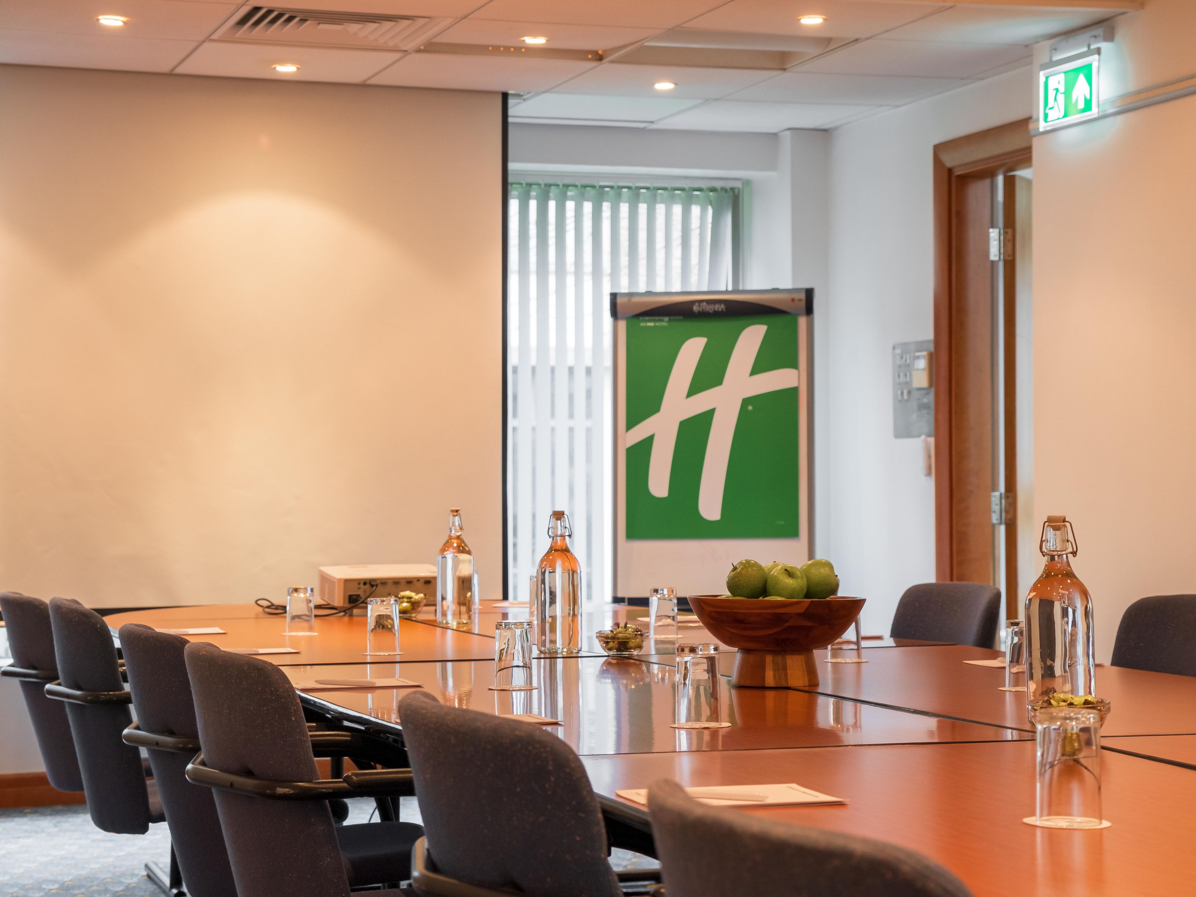 The hotel offers 14 meeting rooms catering for anywhere between 2 and 300 people. 
Choose from the modern Manor Suite Complex or the grand meeting spaces in Warmsworth Hall, a 300 year old building in the hotel grounds. 