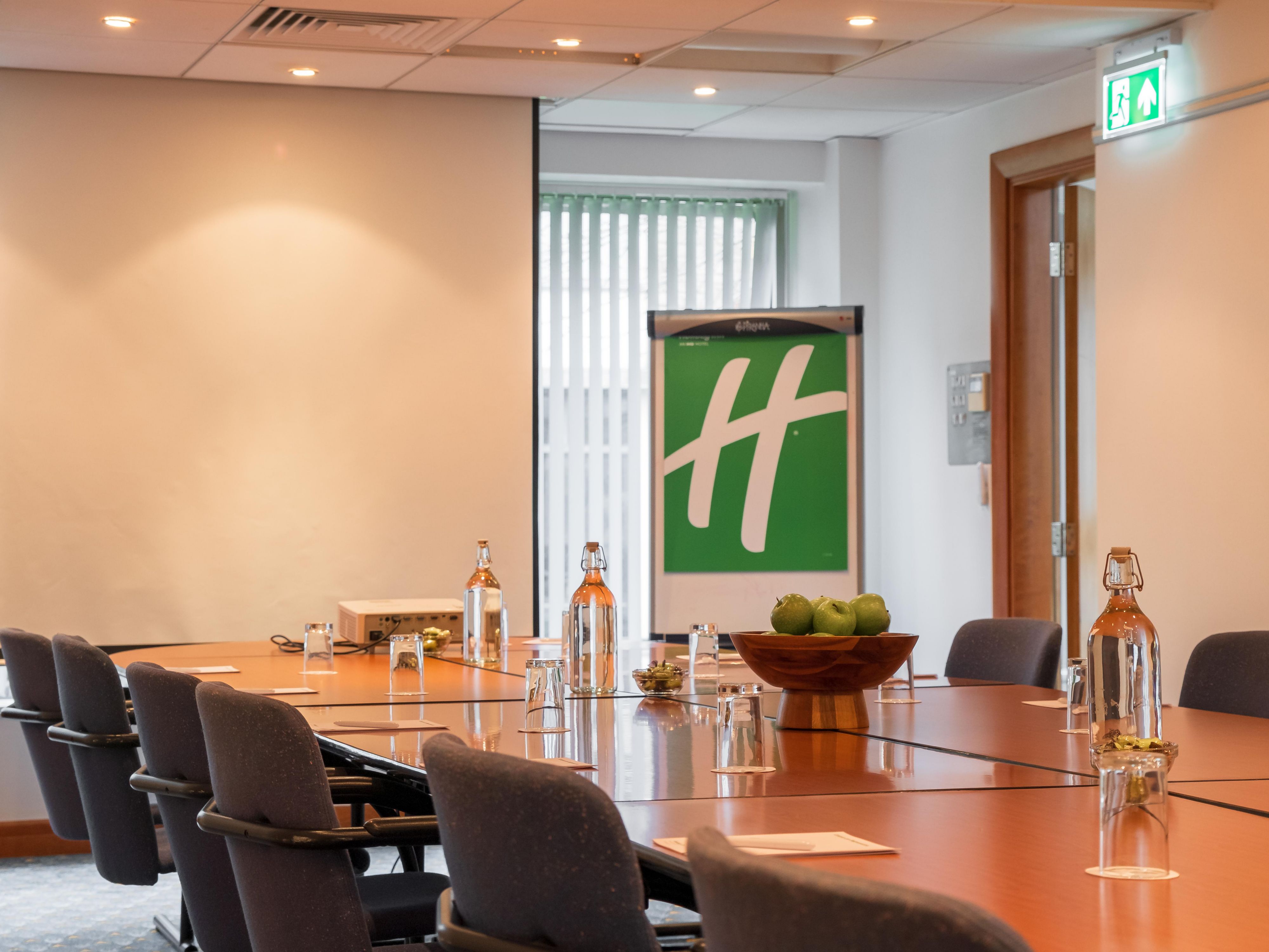 The hotel offers 14 meeting rooms catering for anywhere between 2 and 300 people. Choose from the modern Manor Suite Complex or the grand meeting spaces in Warmsworth Hall, a 300-year-old building on the hotel grounds.