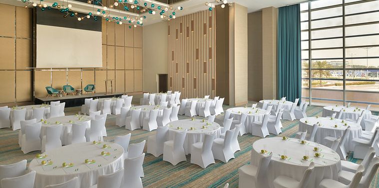 Holiday Inn & Suites extention