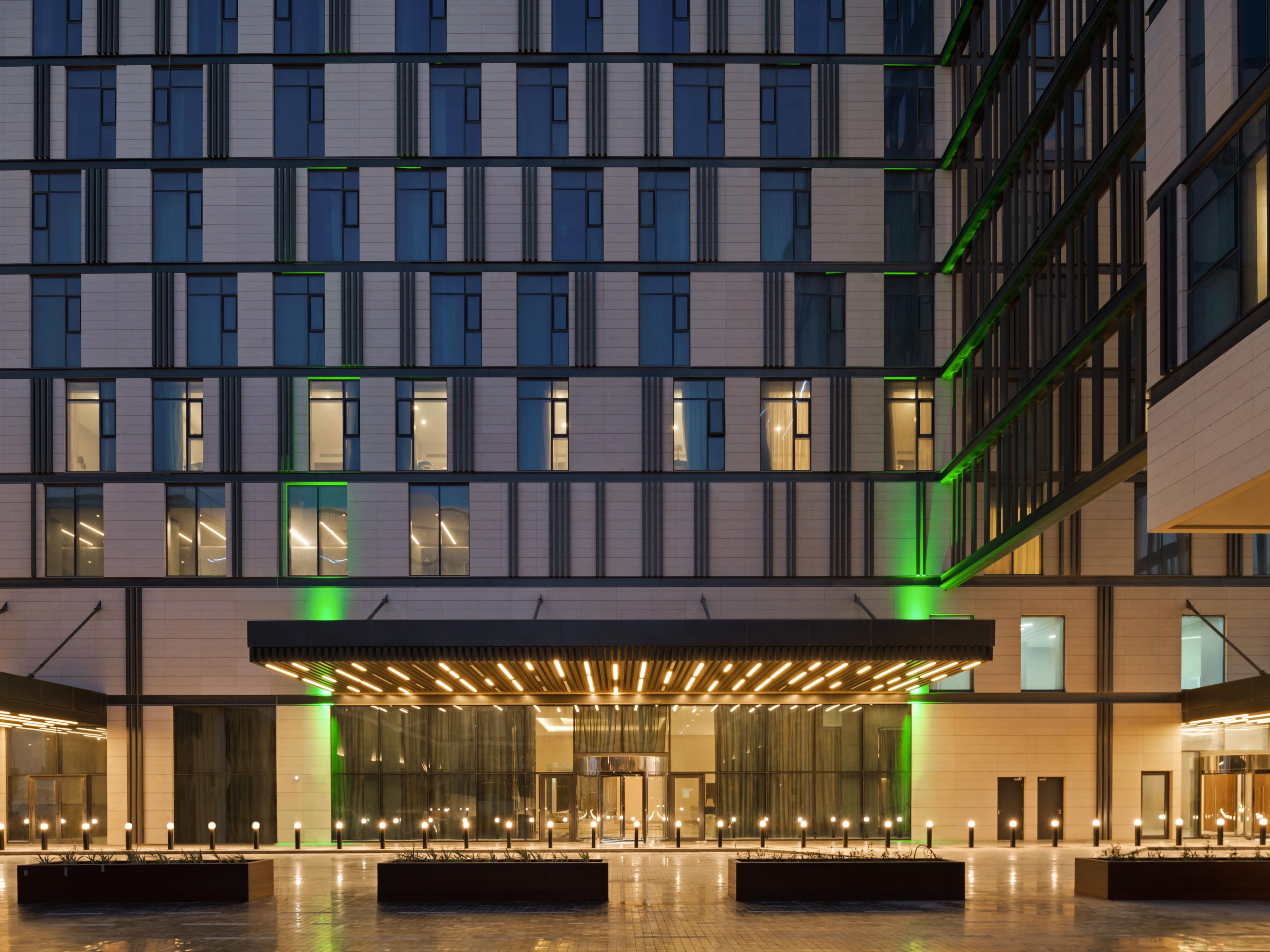 Hotel Near Expo 2020 Dubai Holiday Inn Dubai AlMaktoum Airport