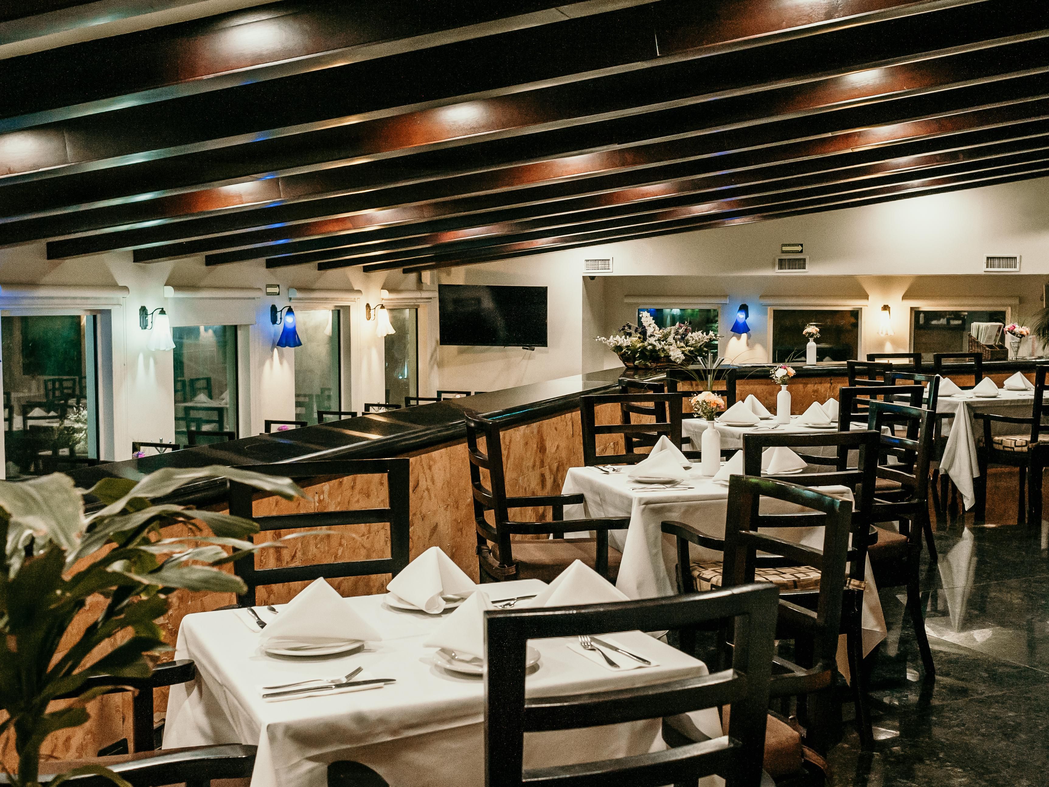 The best of Durango's gastronomy can be found at Las Ventanas Restaurant, start the day with a delicious breakfast, and a delicious Buffet on Sundays.