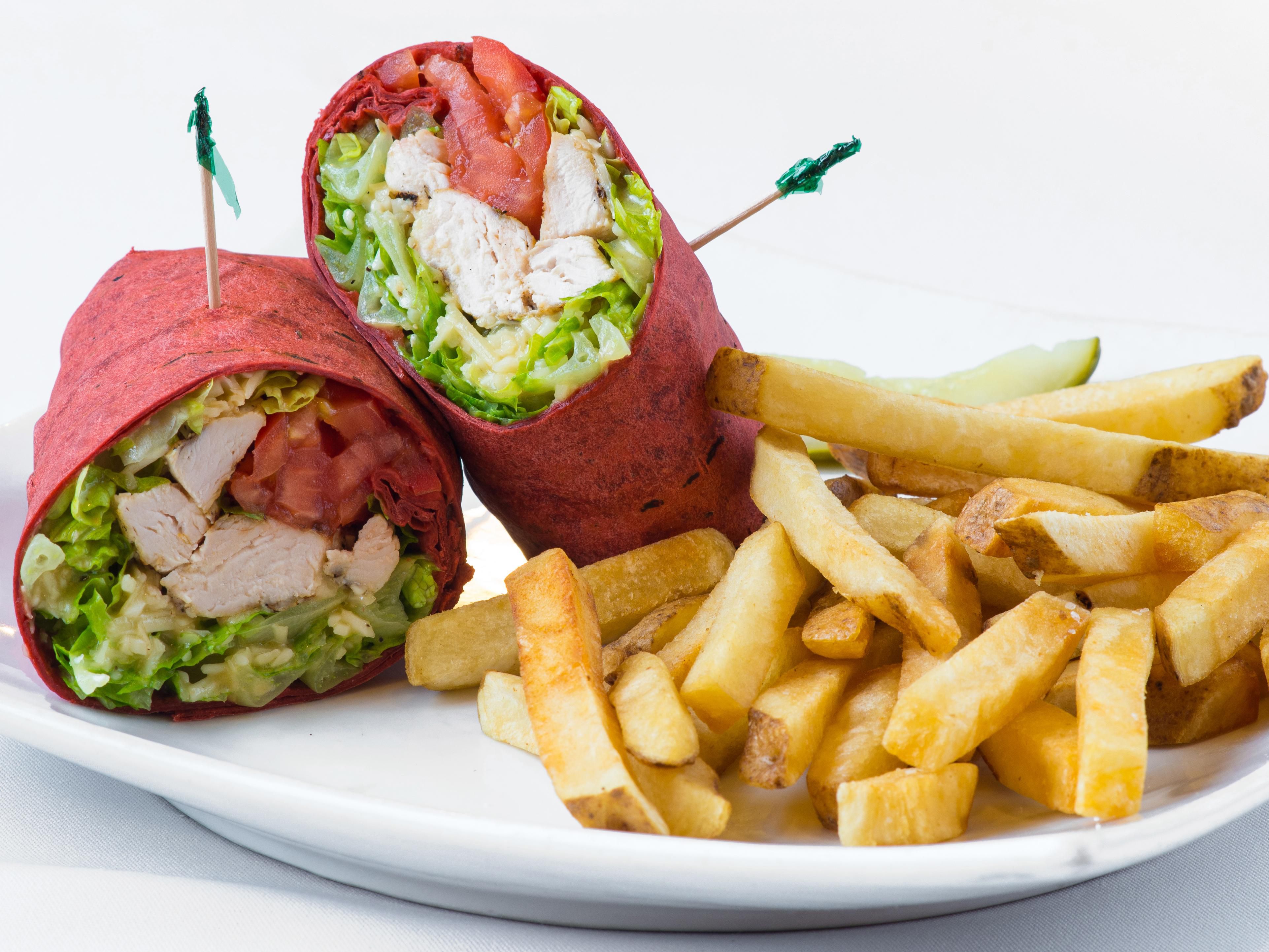 Treat yourself to delicious American cuisine at our in-hotel restaurant. We're open 7 days/week for breakfast and Monday - Saturday for dinner, serving a wide array of satisfying options. From hearty breakfasts to flavorful dinners, our dishes are made to please. You'll love the convenience and quality of a great meal right at JT's Restaurant.