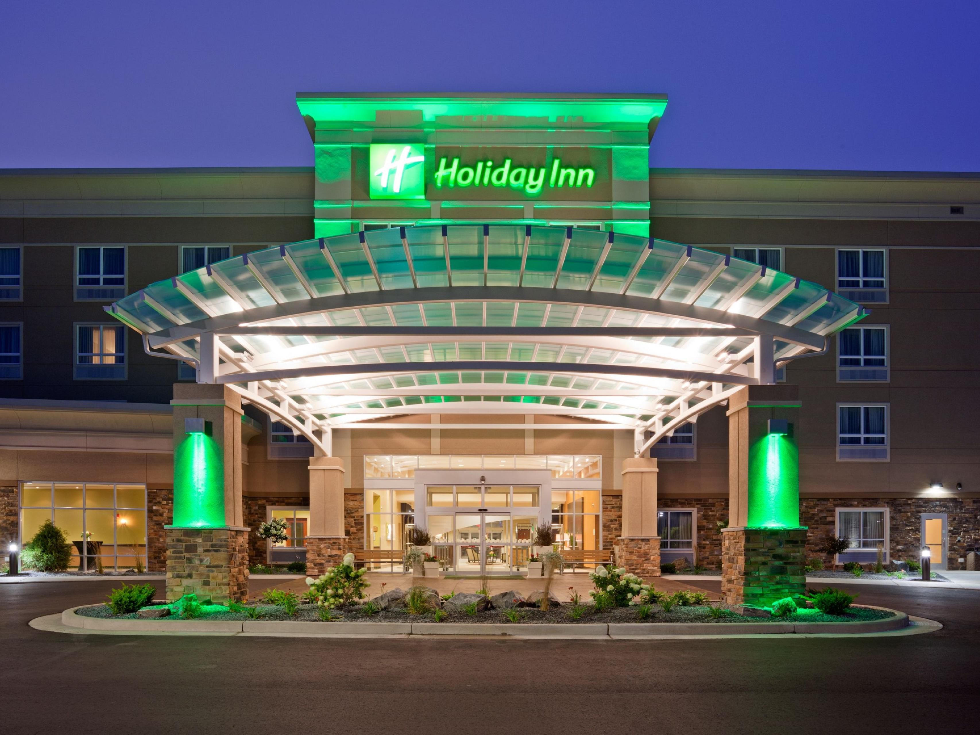 Hotel in Eau Claire, WI - Holiday Inn Eau Claire Hotels