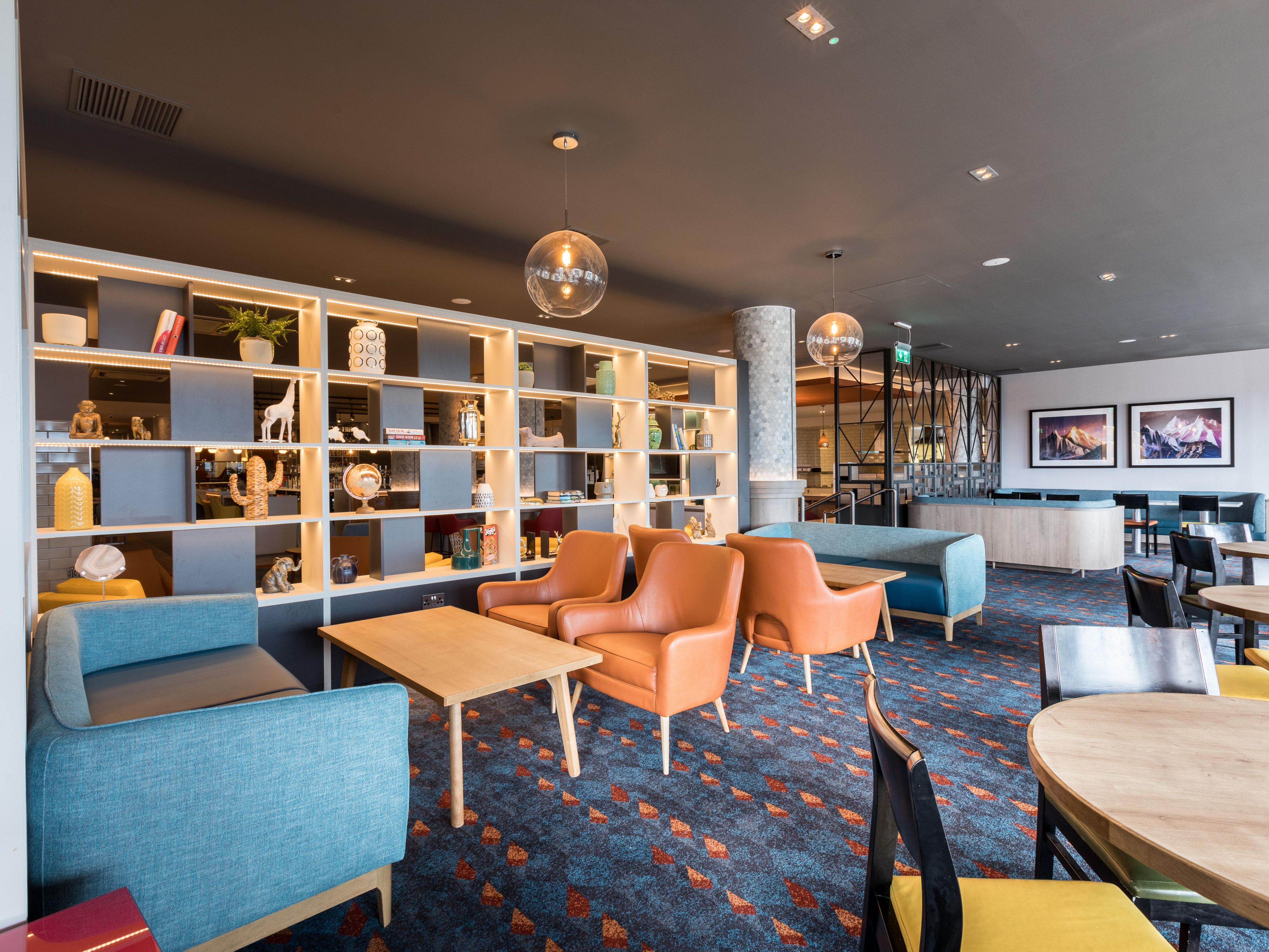 The Open Lobby combines the front desk, lobby, bar, lounge, restaurant and Business Centre into one flexible, open space, allowing our guests to use the space to meet their requirements throughout their visit, whether that's to work, relax, eat and drink or socialise.