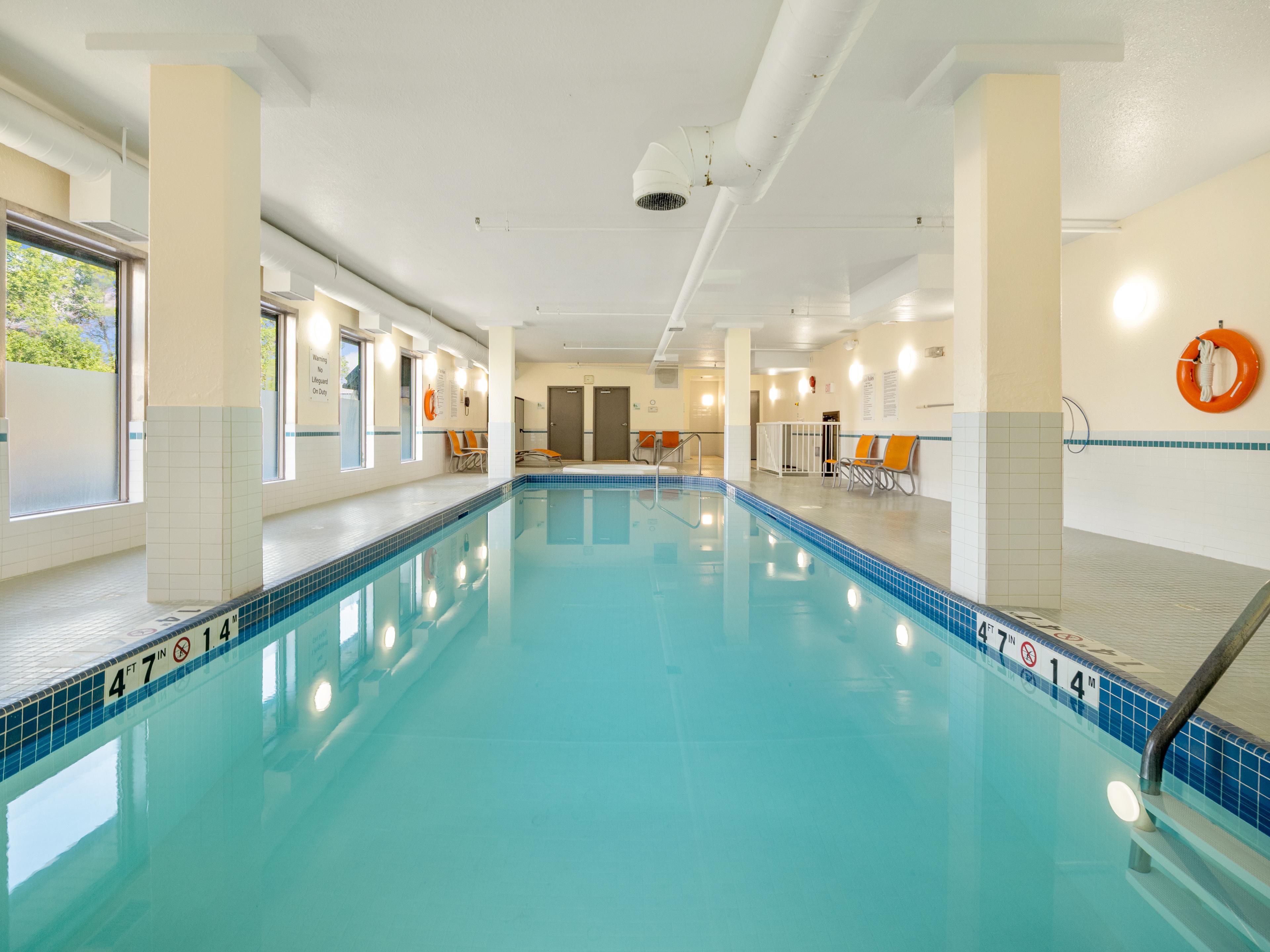 Piscina del Holiday Inn Conference Centre Edmonton South