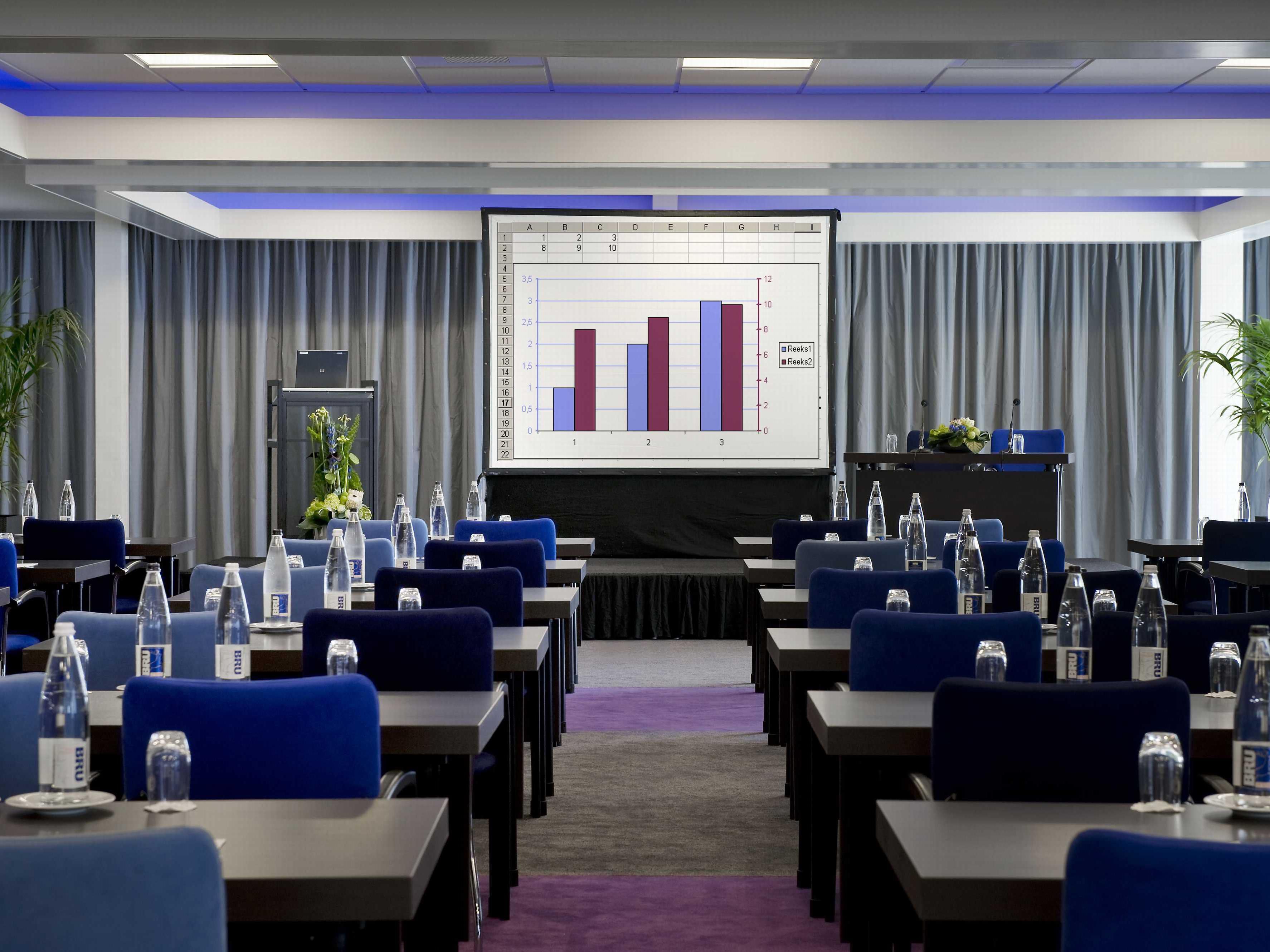 The centrally located Holiday Inn Eindhoven is the ideal venue for your meeting, seminar, or training. Our modern and comprehensive facilities, extensive culinary options, and years of experience guarantee a successful meeting that will want for nothing. Our conference rooms and culinary options, exactly how you want it.