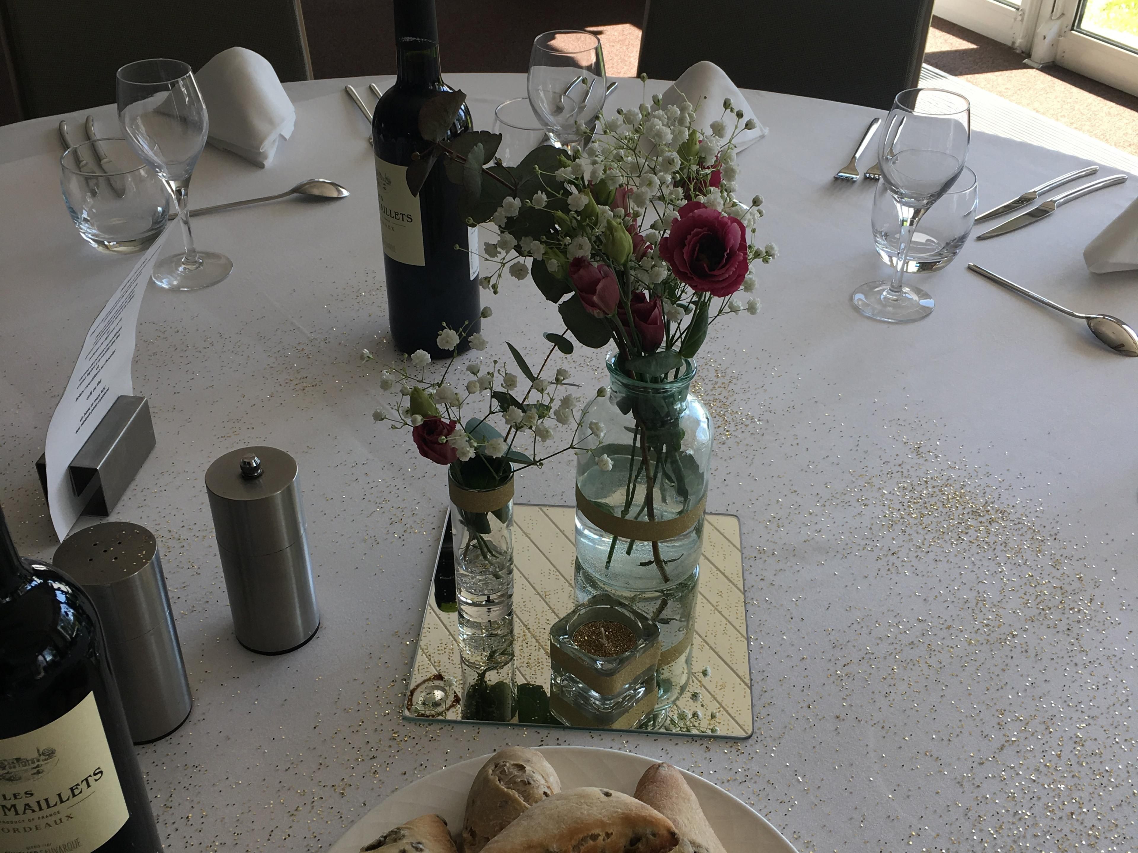 Host an intimate event for up to 120 guests in dinner set up with dancing space or invite 200 people for a cocktail reception and enjoy our great park. A wedding to organize? You'll get your honeymoon offered.