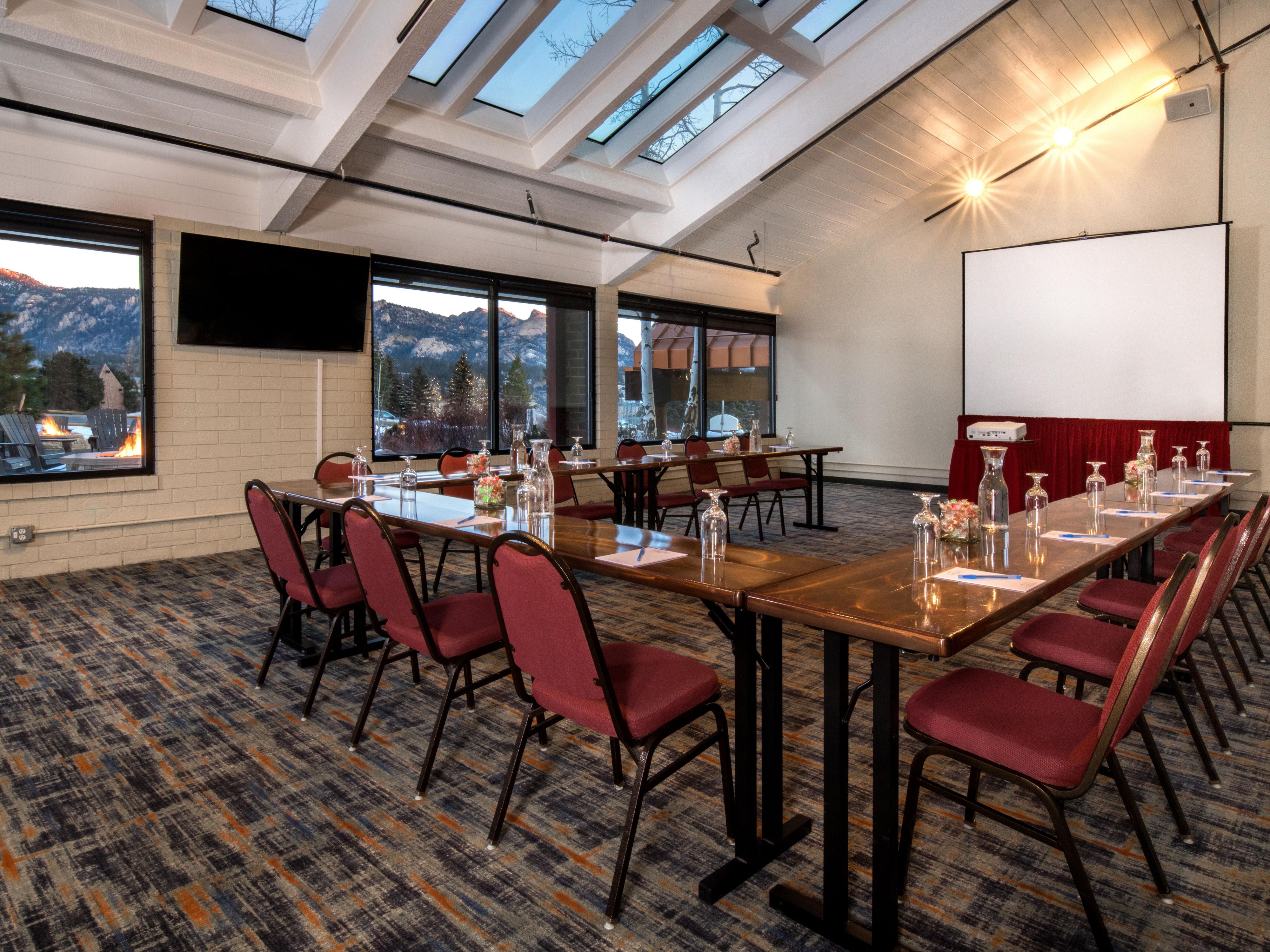 Host business meetings, retreats, reunions, or social events at our hotel surrounded by Rocky Mountain views. With over 20,000 sq ft of indoor and outdoor venues and full-scale resort amenities, we cater to intimate gatherings, grand celebrations, and everything in between. At our hotel, your meetings reach the summit of success. 