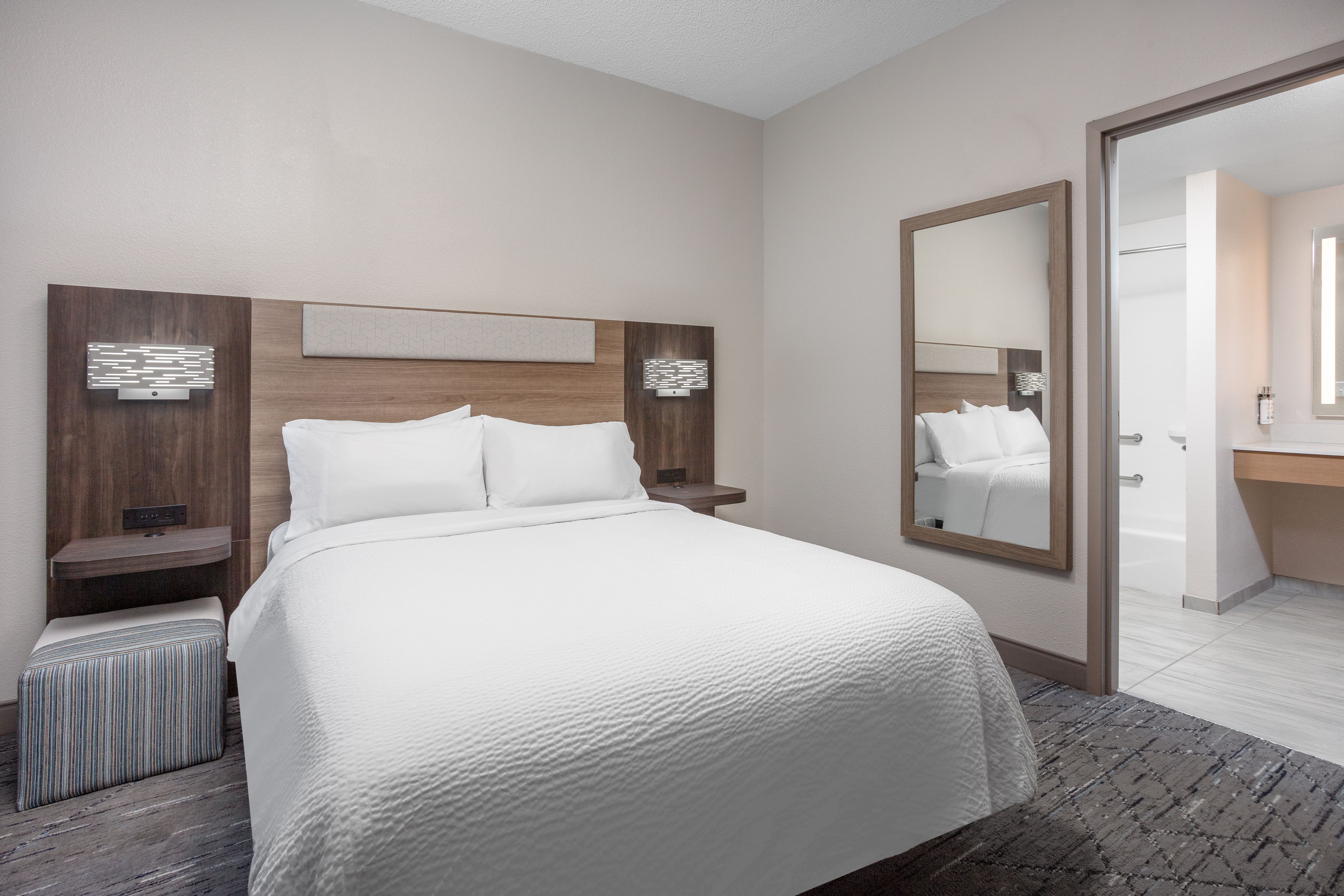 Single Bed Guest Room