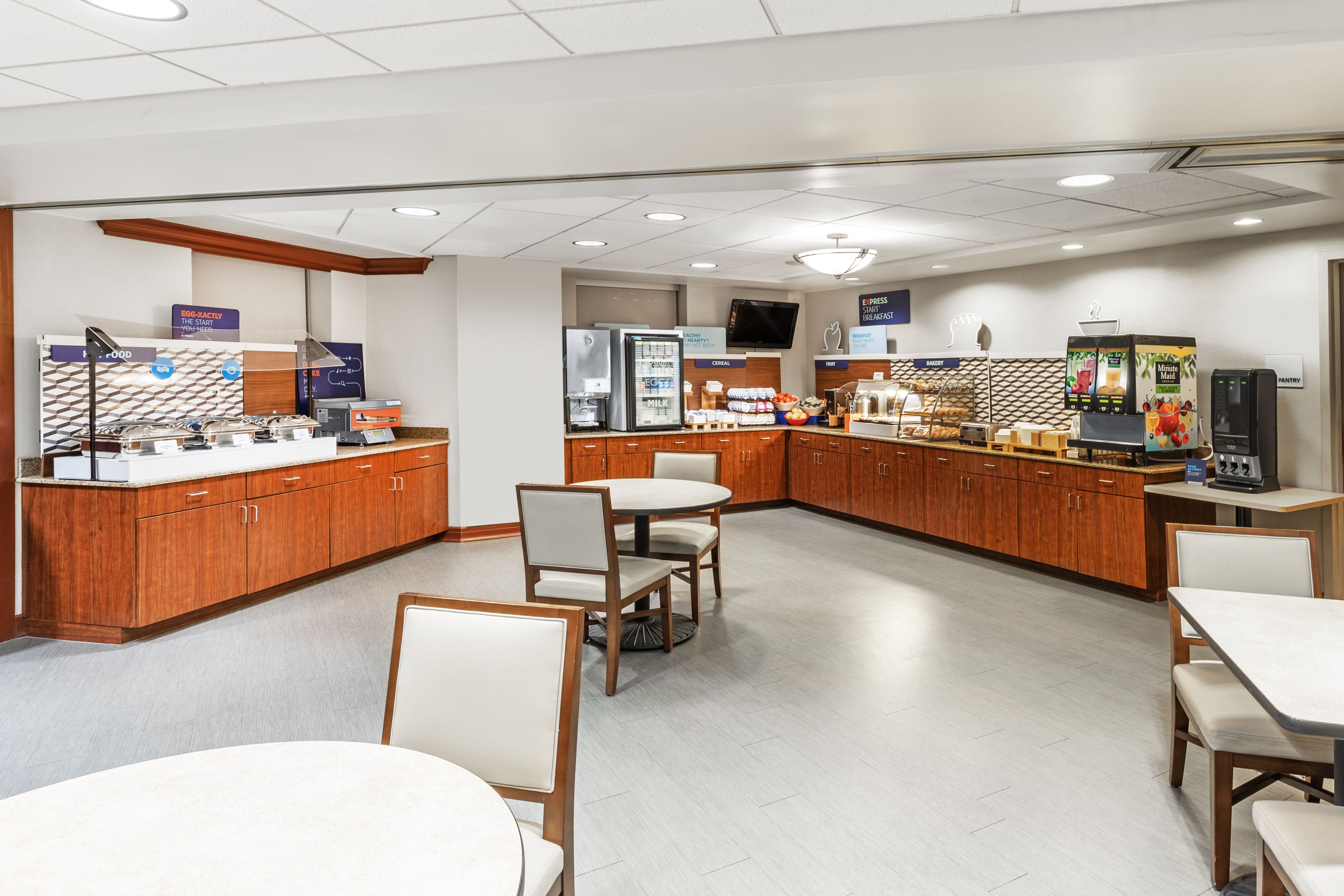 Enjoy our daily Express Start hot breakfast