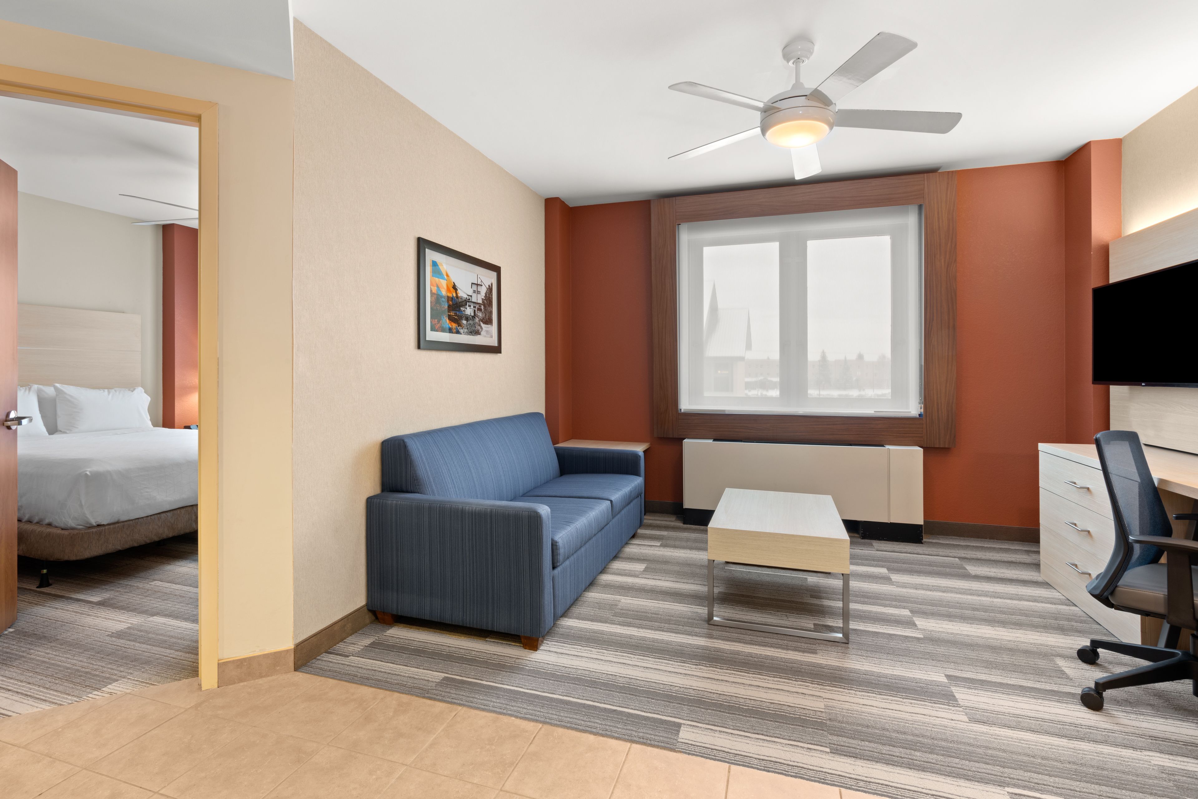 Queen Bed Guest Room