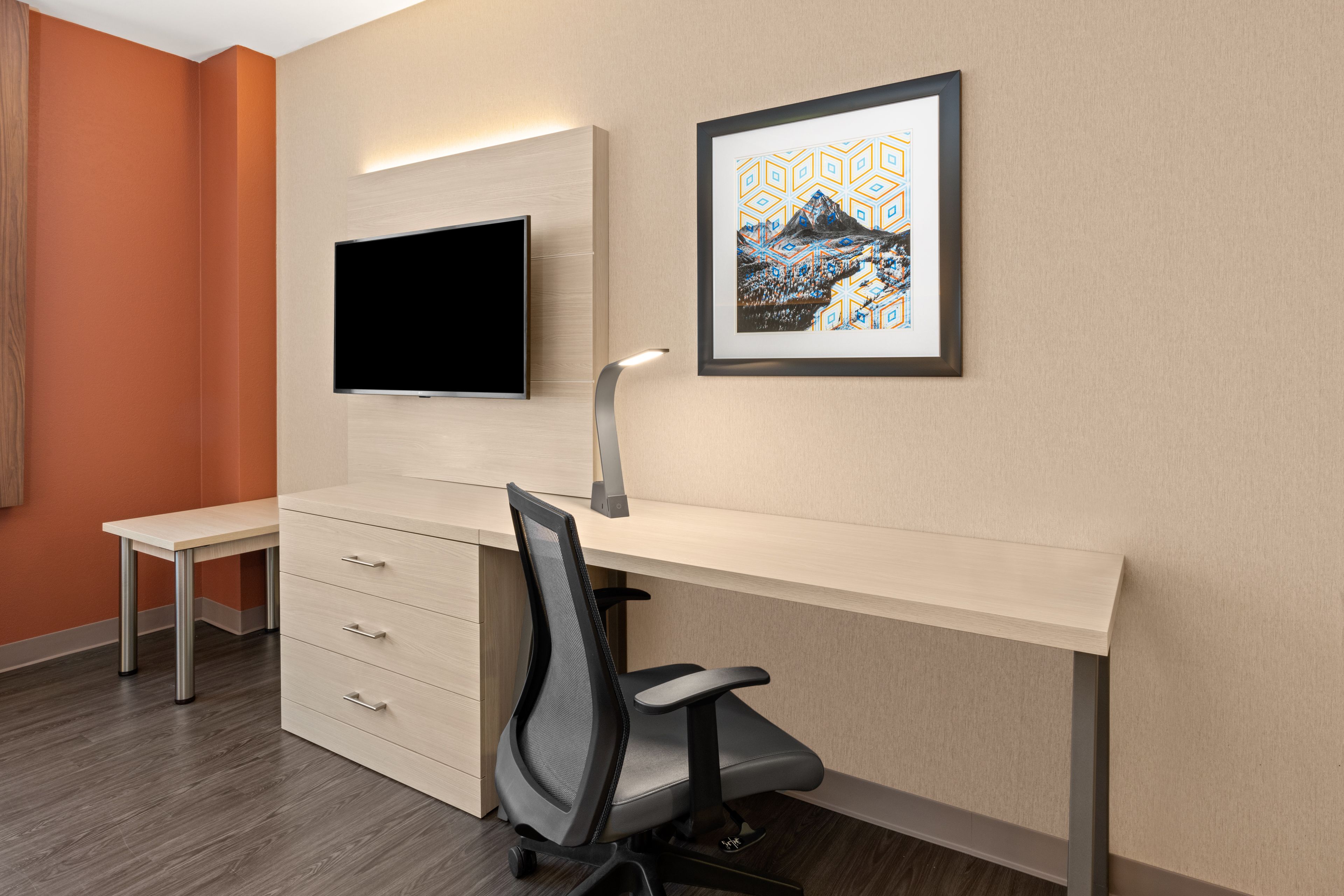 Single Bed Guest Room