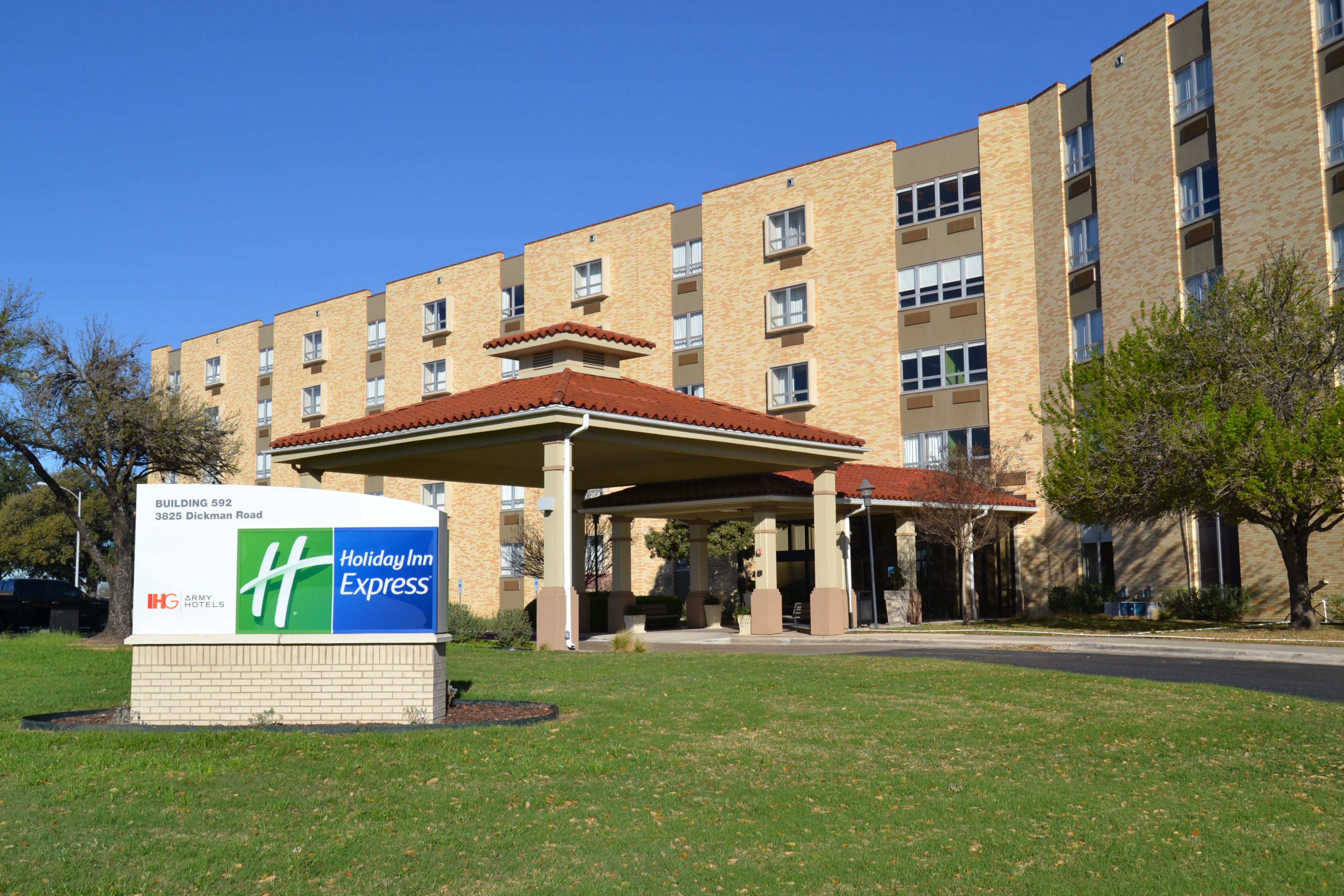 Holiday Inn Express, Bldg. 592, Hotel Exterior