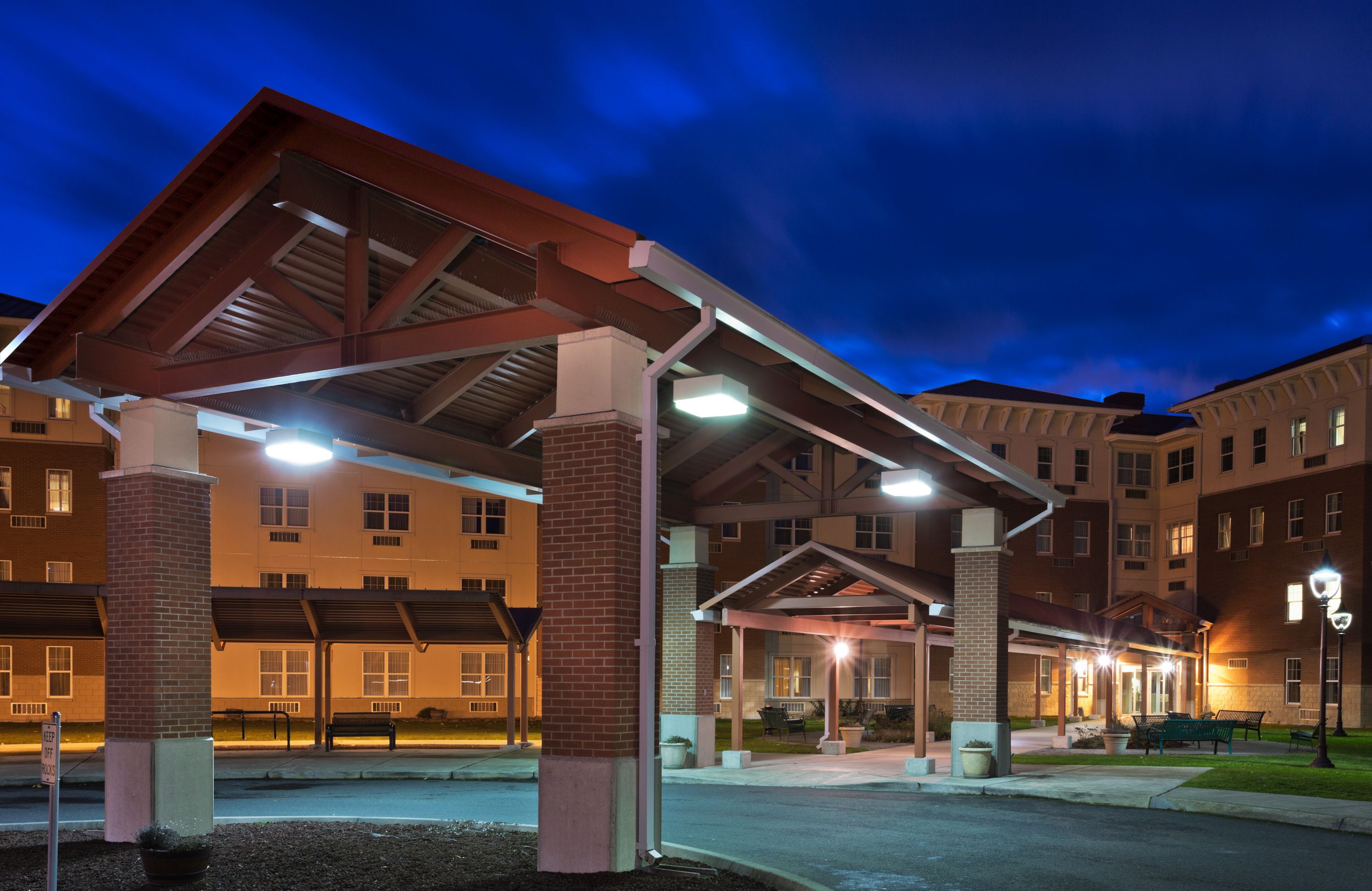 Rainier Inn, JBLM Lewis