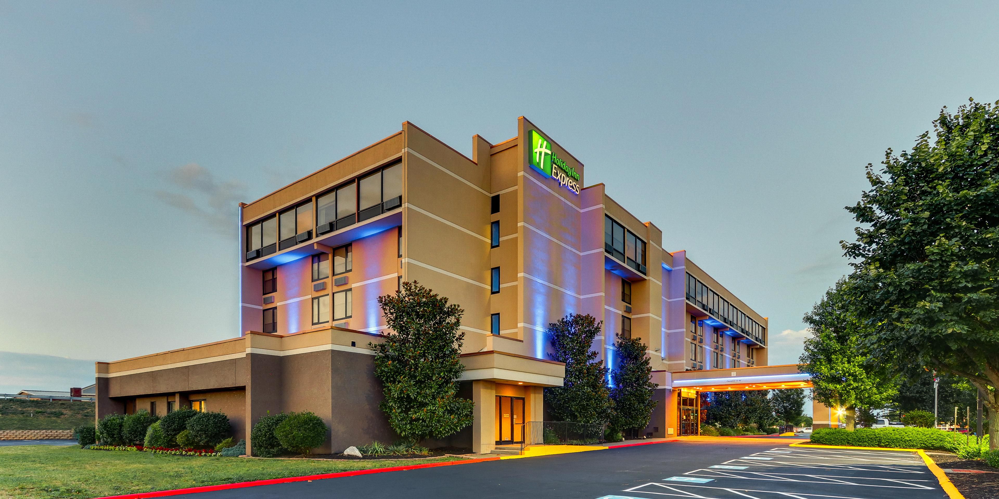 Hotels in Aberdeen, MD along I-95 | Holiday Inn Express Aberdeen -  Chesapeake House