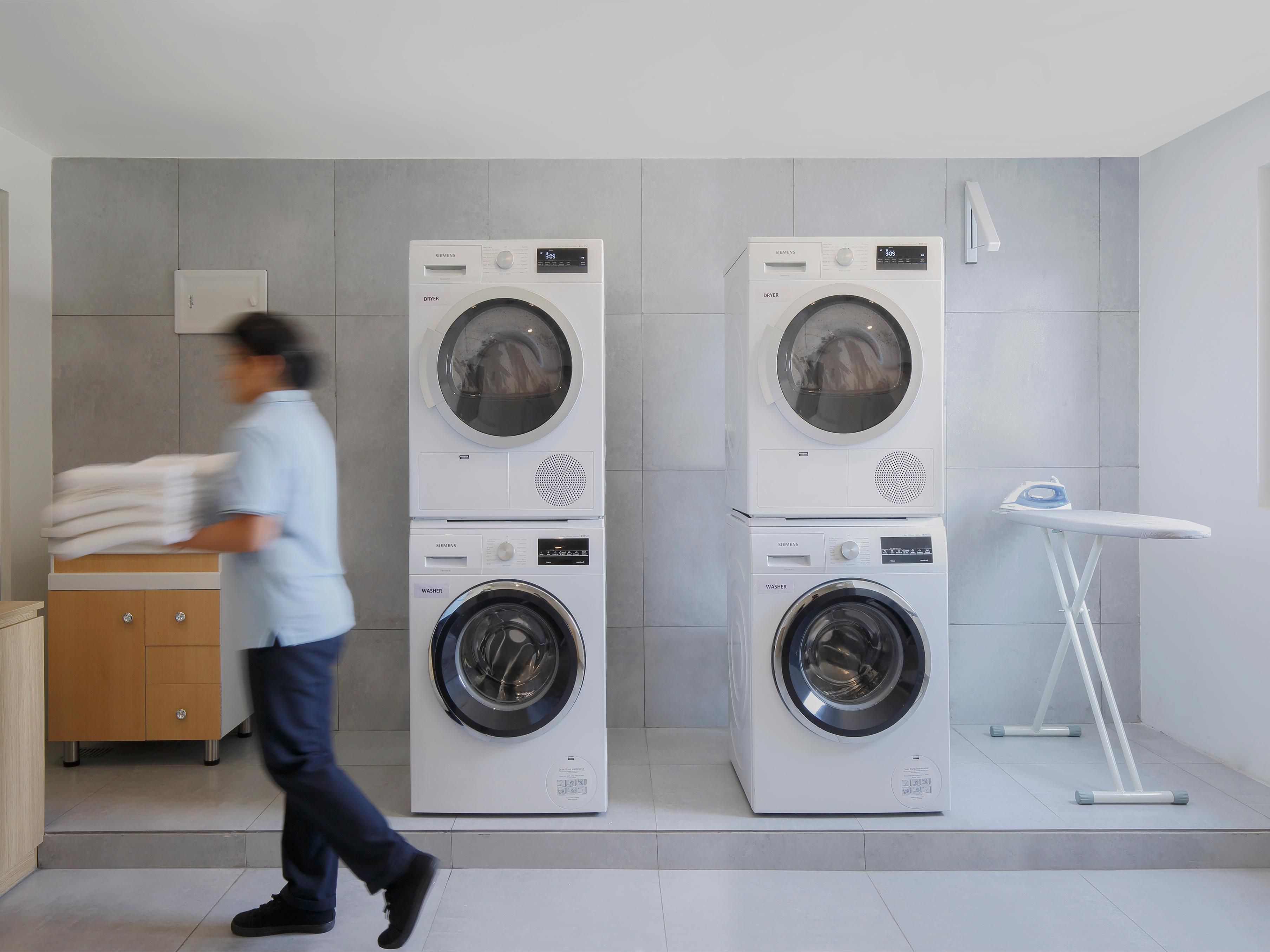 Travel is fun but doing laundry while traveling can be tedious. However, washing your clothes during a trip gives you the advantage of being able to pack less, rewear your favorite travel clothing and return home with less dirty laundry. To make your life easy use our complimentary laundromat facility equipped with a washer and dryer.
