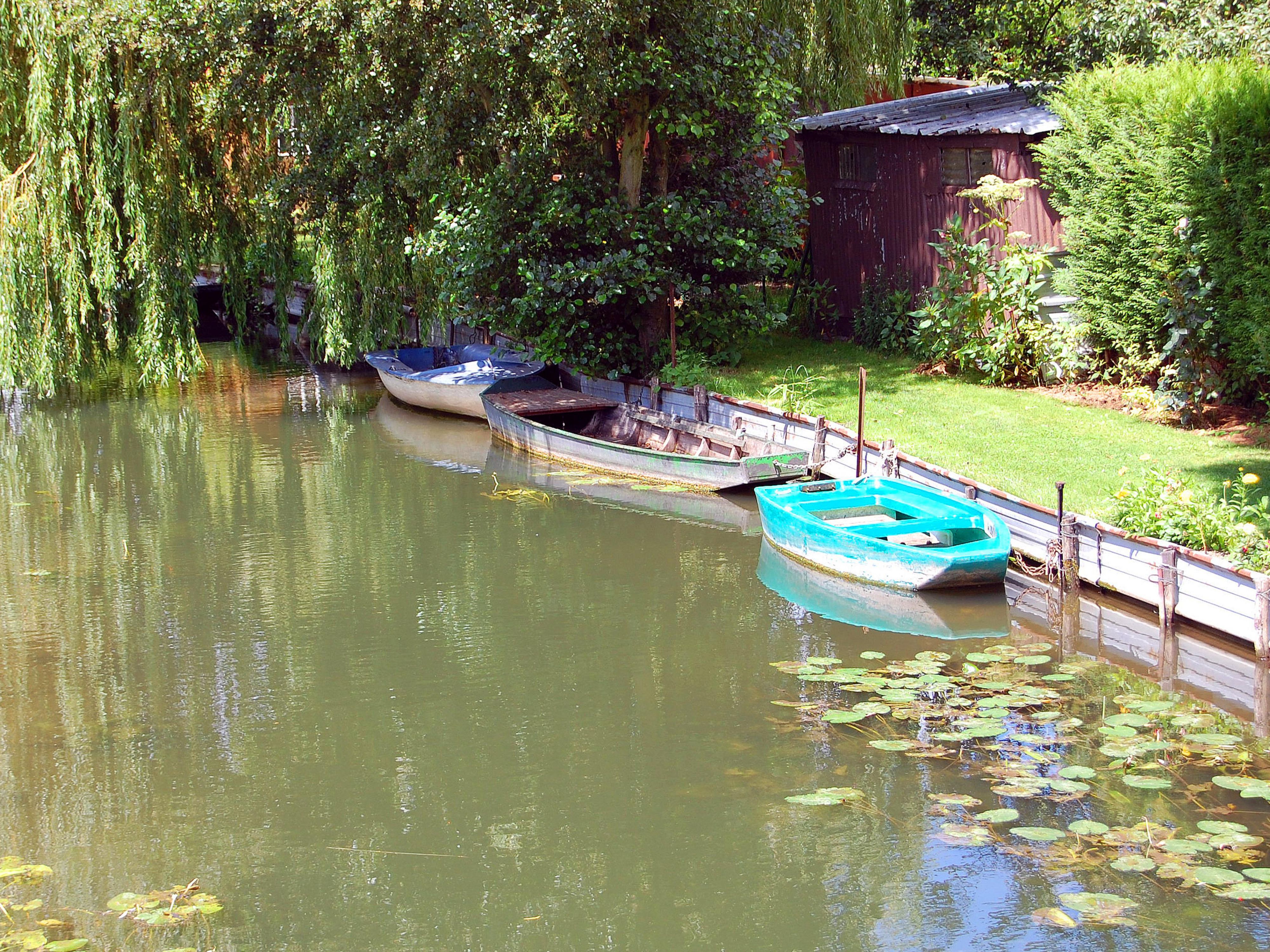 The reason why French people call Amiens "the small Venice of the North". Just a stone's throw from the hotel and can be visited on foot or by boat!