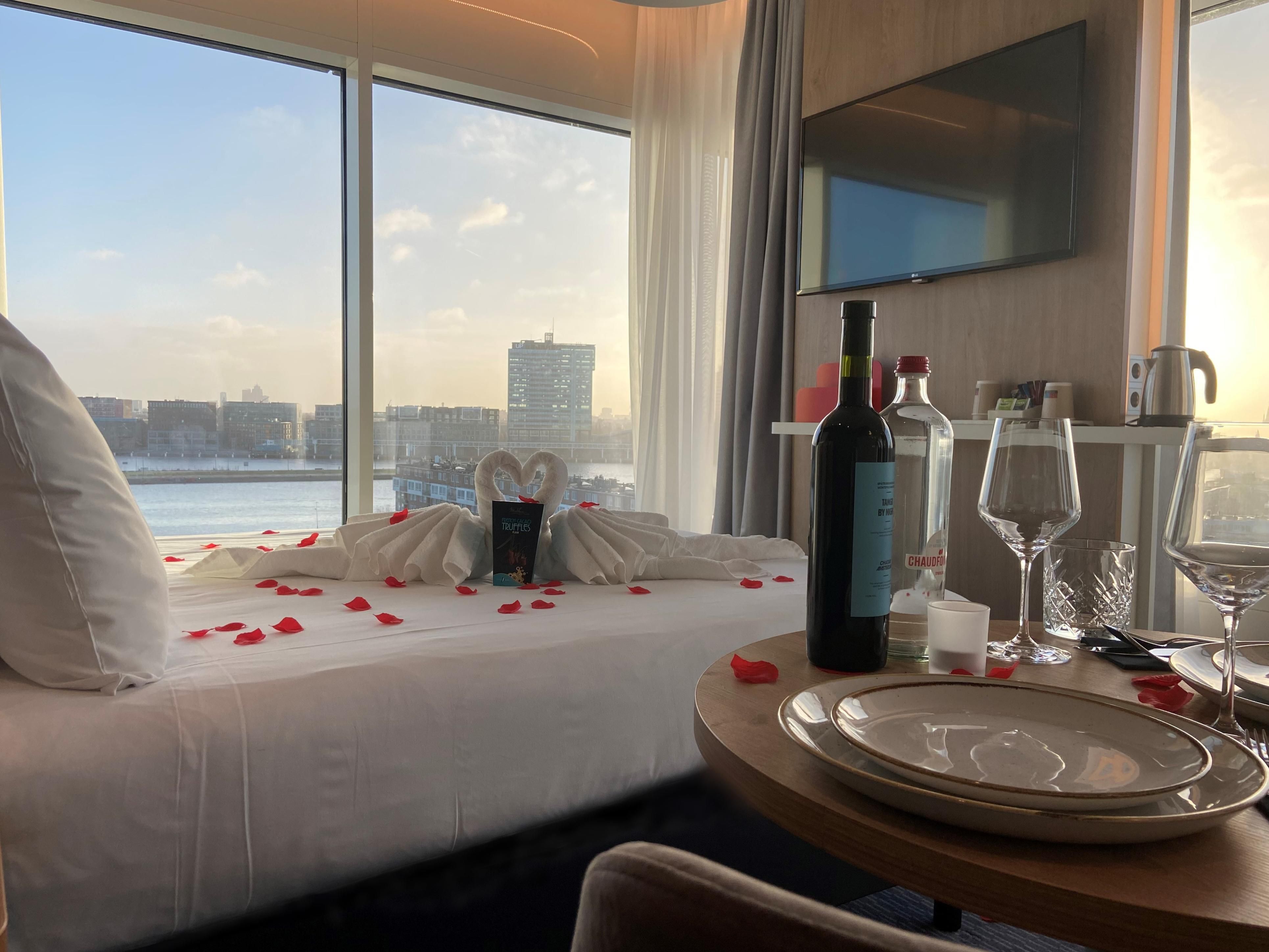 Escape with our Valentine’s Package and add a touch of romance to your stay. Enjoy a specially decorated room with balloons and rose petals, a room with a view, plus a bottle of Prosecco. Complete your getaway with a relaxed late check-out until 2pm. View our Valentine's package at the link below.