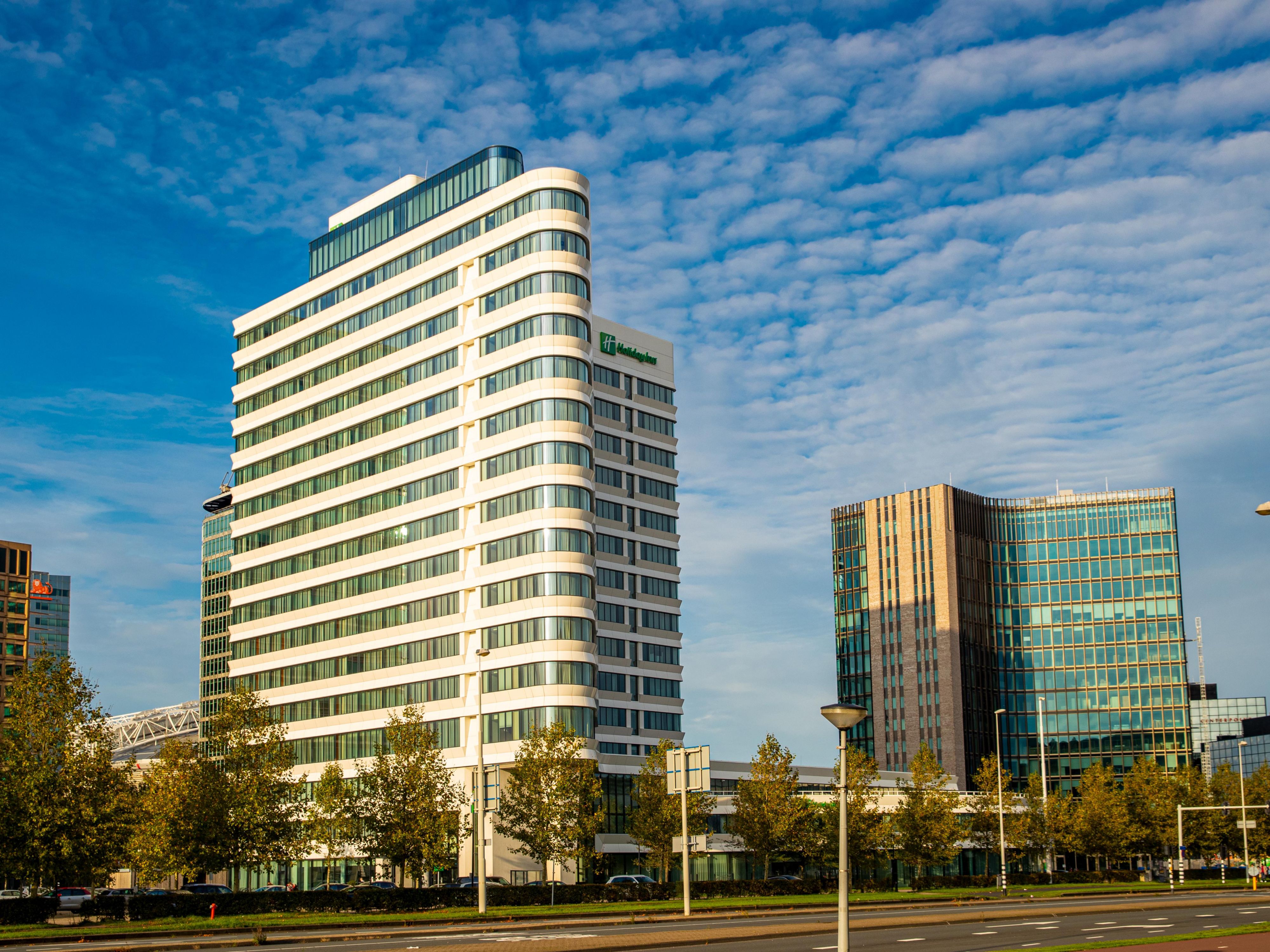 We offer 440 parking spaces, including five EV spaces at a rate of €32.00 per day or €4.50 an hour. Please note that the entrance and exit of the hotel have changed due to construction. The main entrance to the car park will be from De Entrée, marked as P7 and exit onto the Hoogoorddreef. Direct access from Haaksbergweg will not be available.
