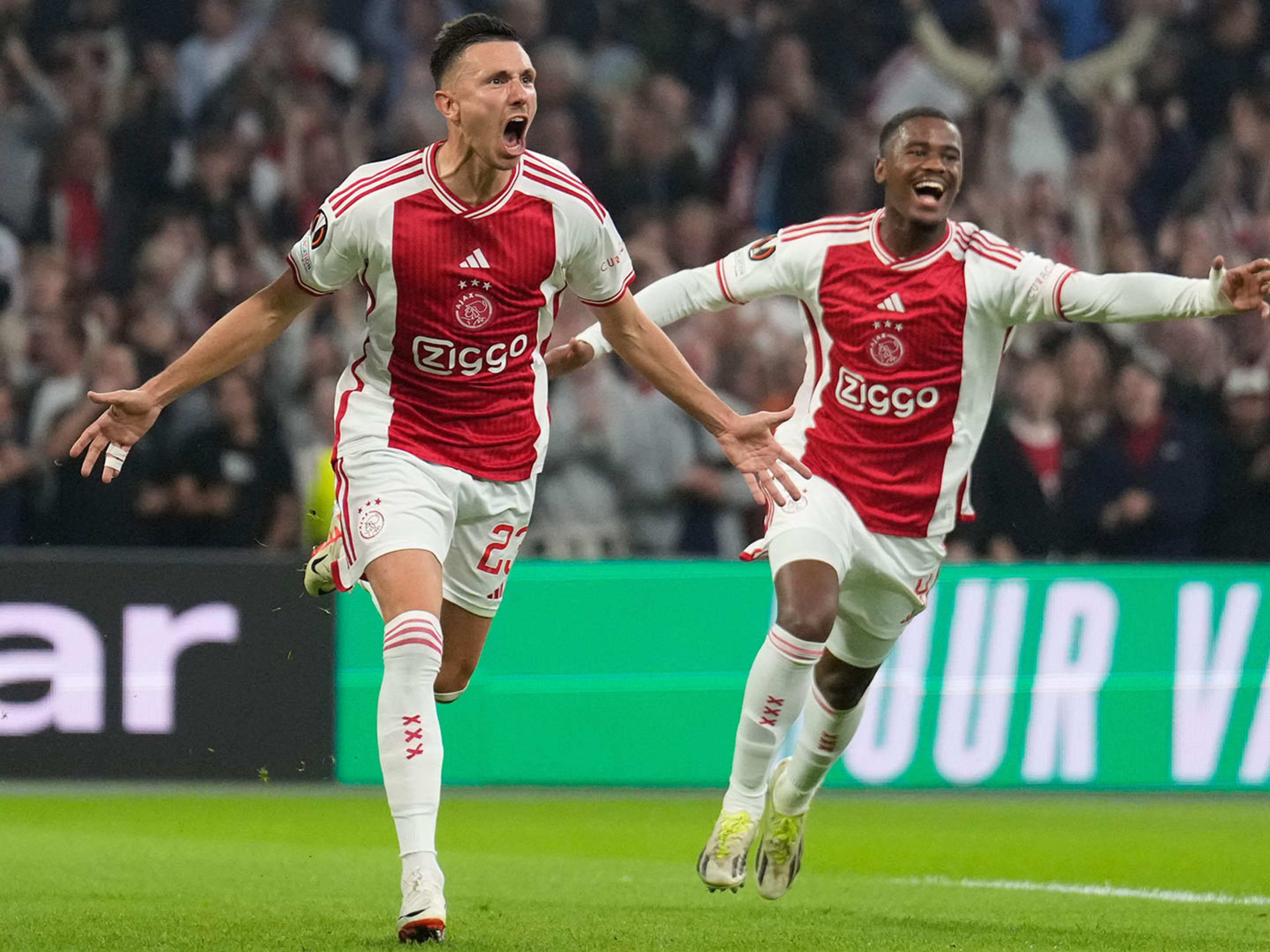 Ajax will take on AZ in the Johan Cruijff Arena in Amsterdam on the 18th of October at 9 PM. Experience the match and stay afterwards in our nearby hotel.