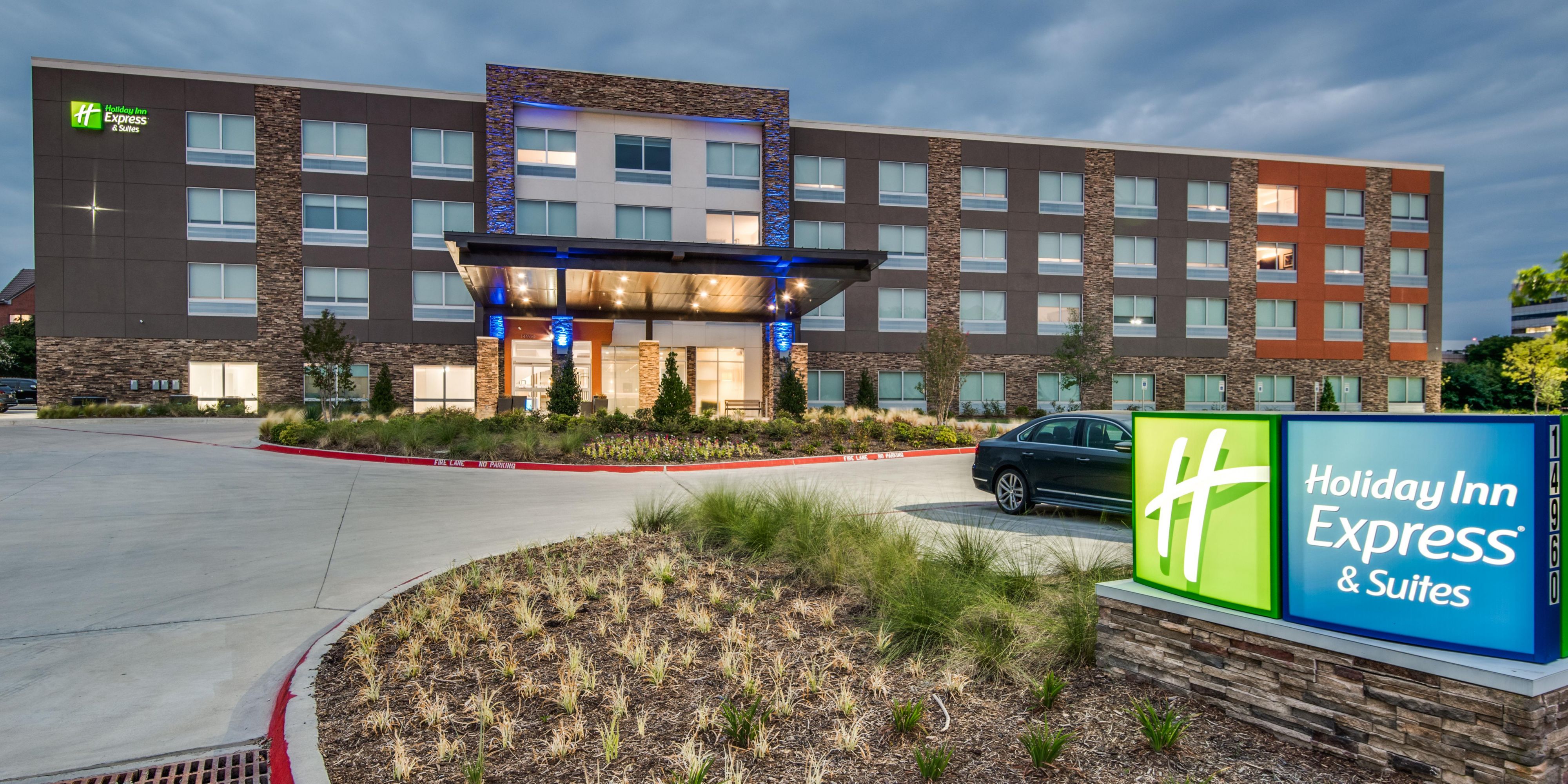 Hotel in Addison, TX Holiday Inn Express & Suites Dallas North Addison
