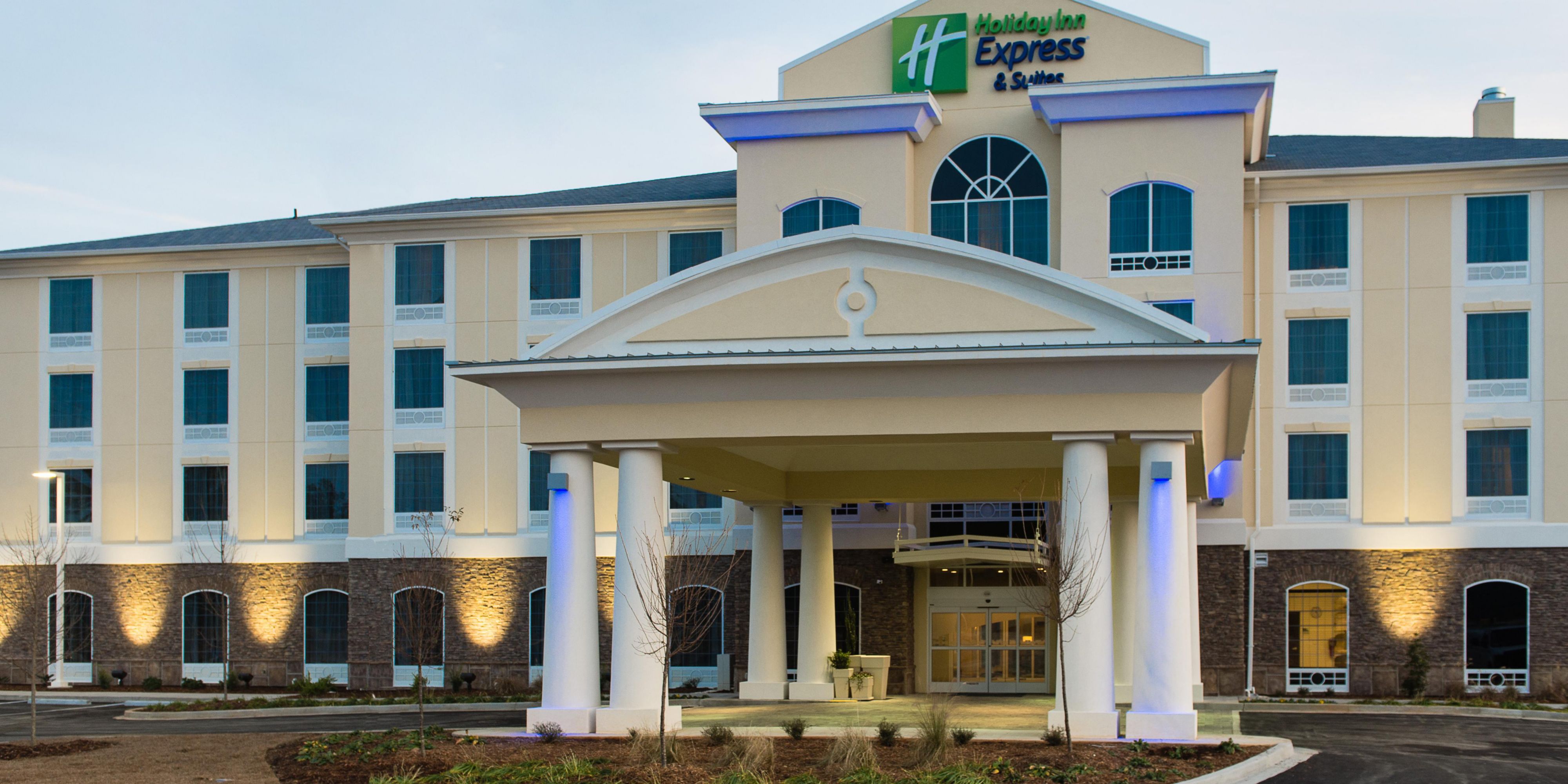 On your next visit stay in one of our spacious executive suites. There is plenty of room to spread out with a large bedroom and separate living room area. Relax on the sleeper sofa while you watch TV. A microwave and refrigerator are also included in each suite for your convenience. 