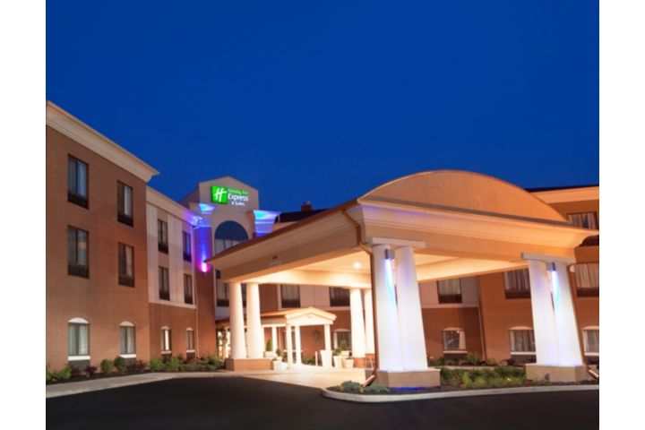 Holiday Inn Express & Suites Akron Regional A